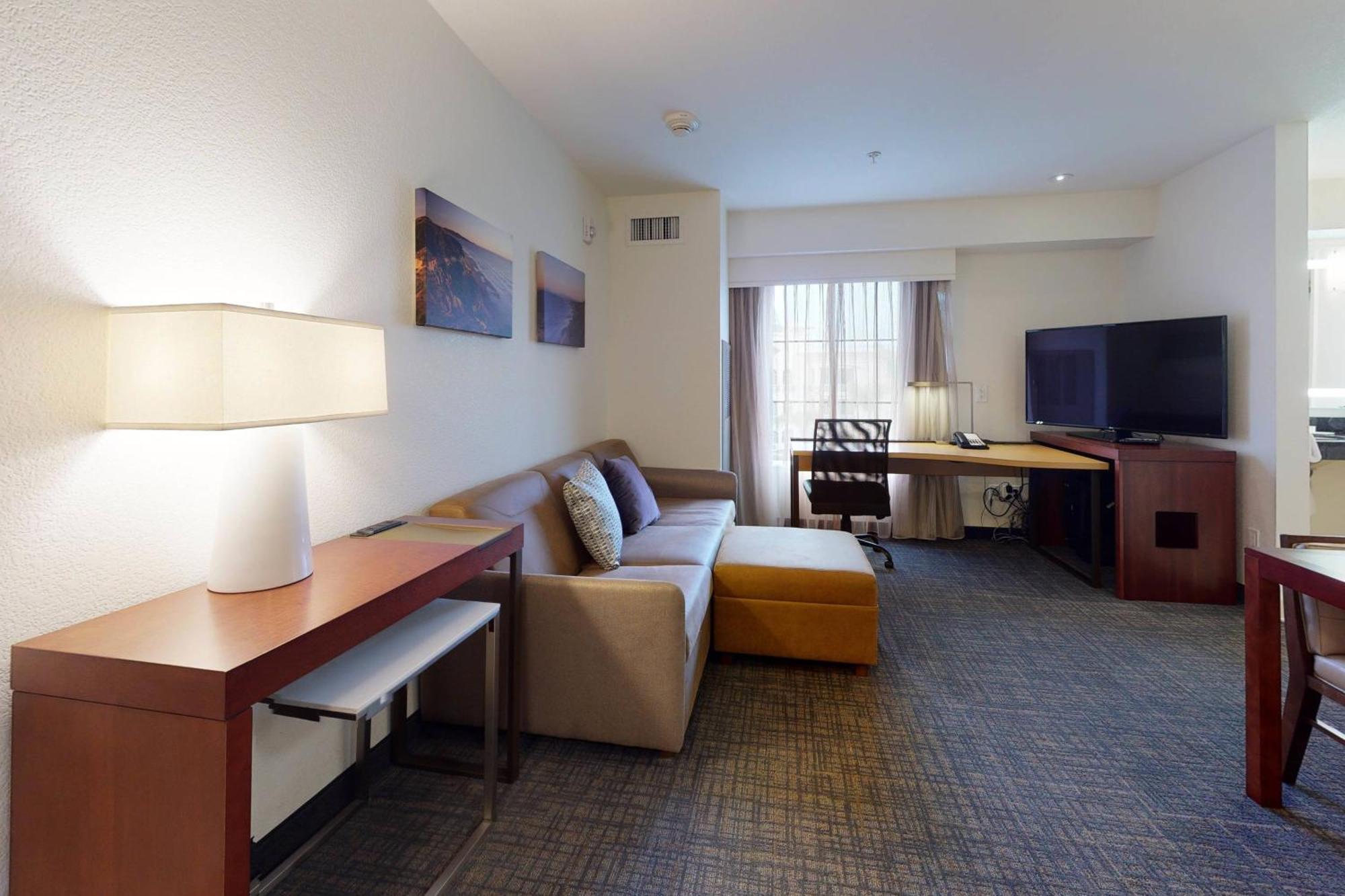 One-Bedroom King Suite