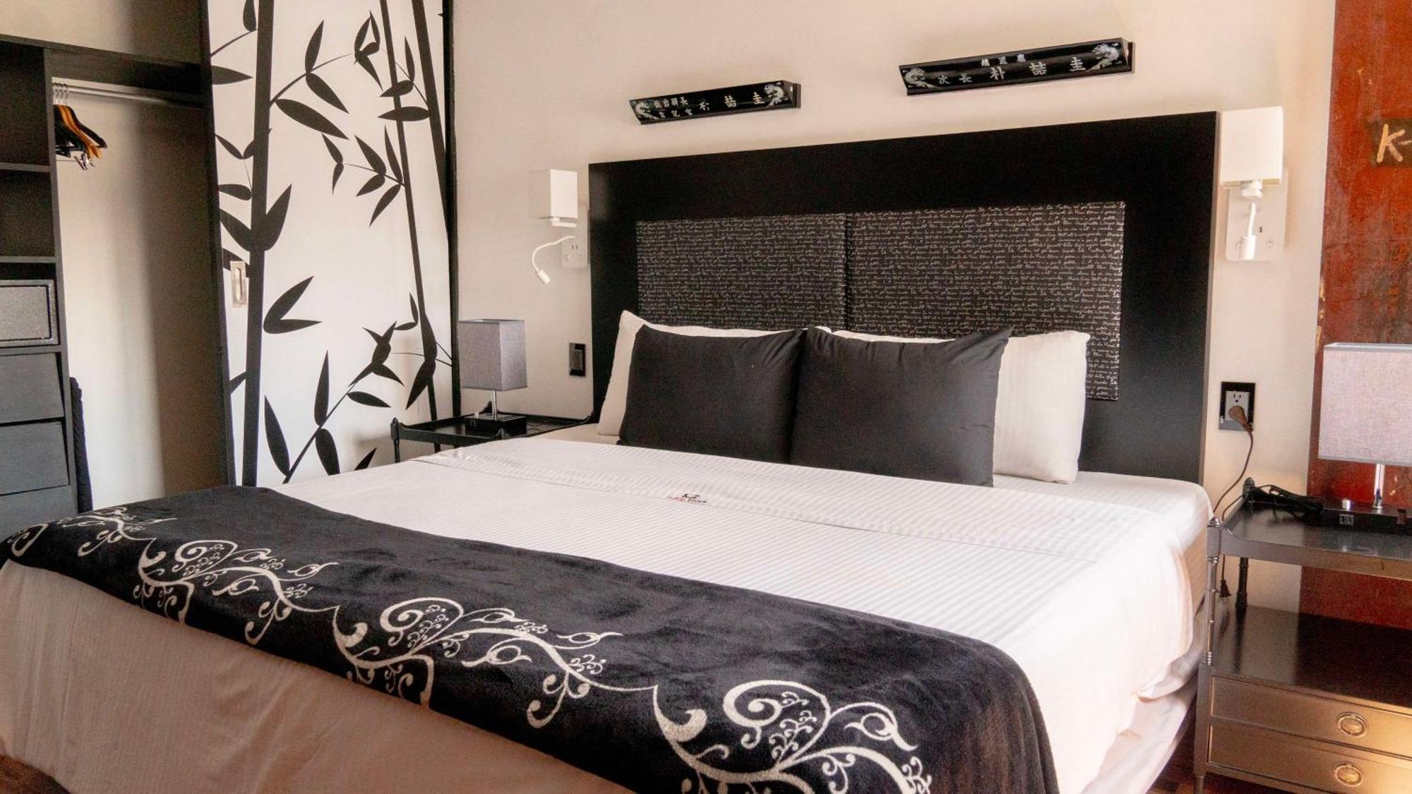 Suite con cama extragrande y vistas - no fumadores