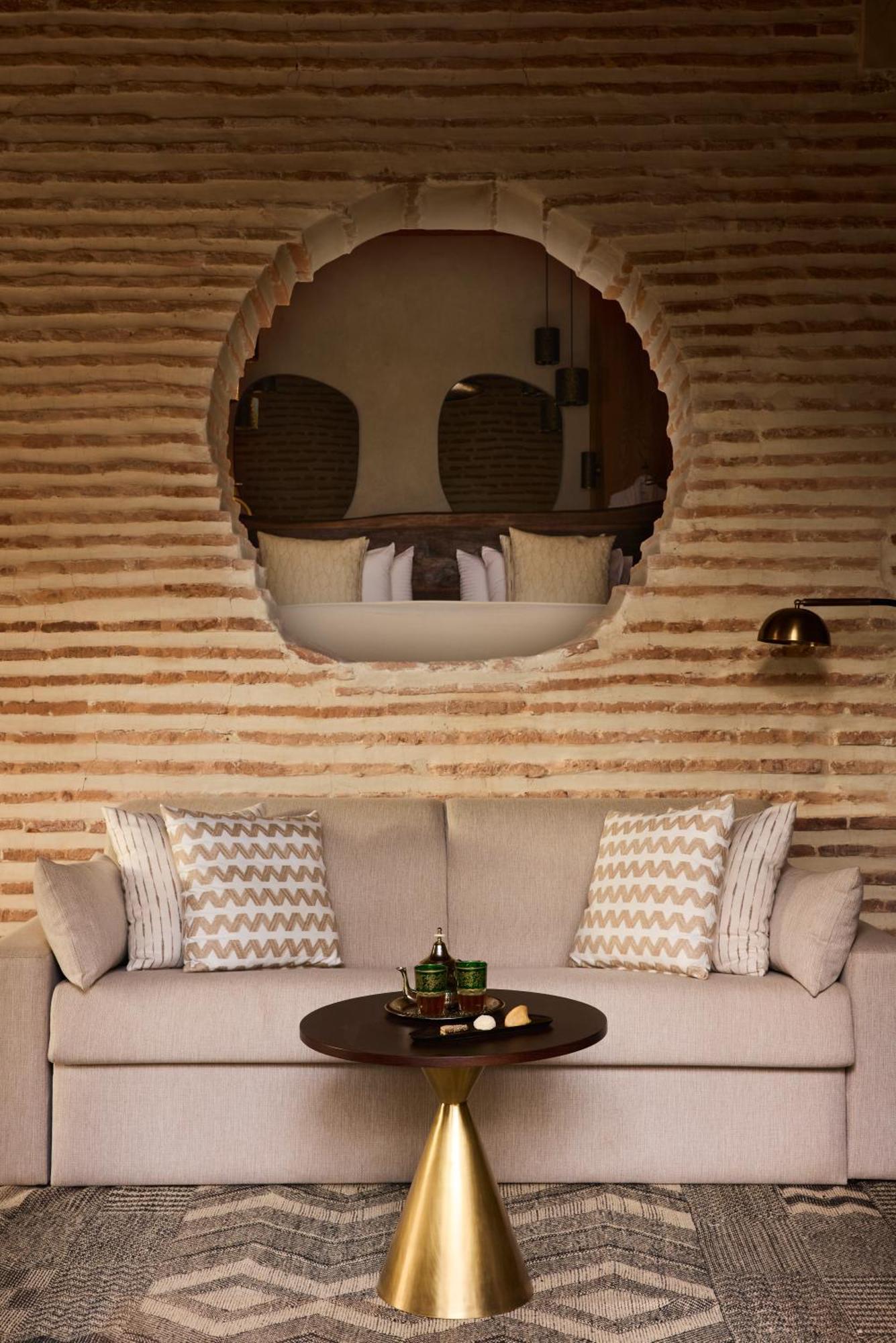 Nobu Riad