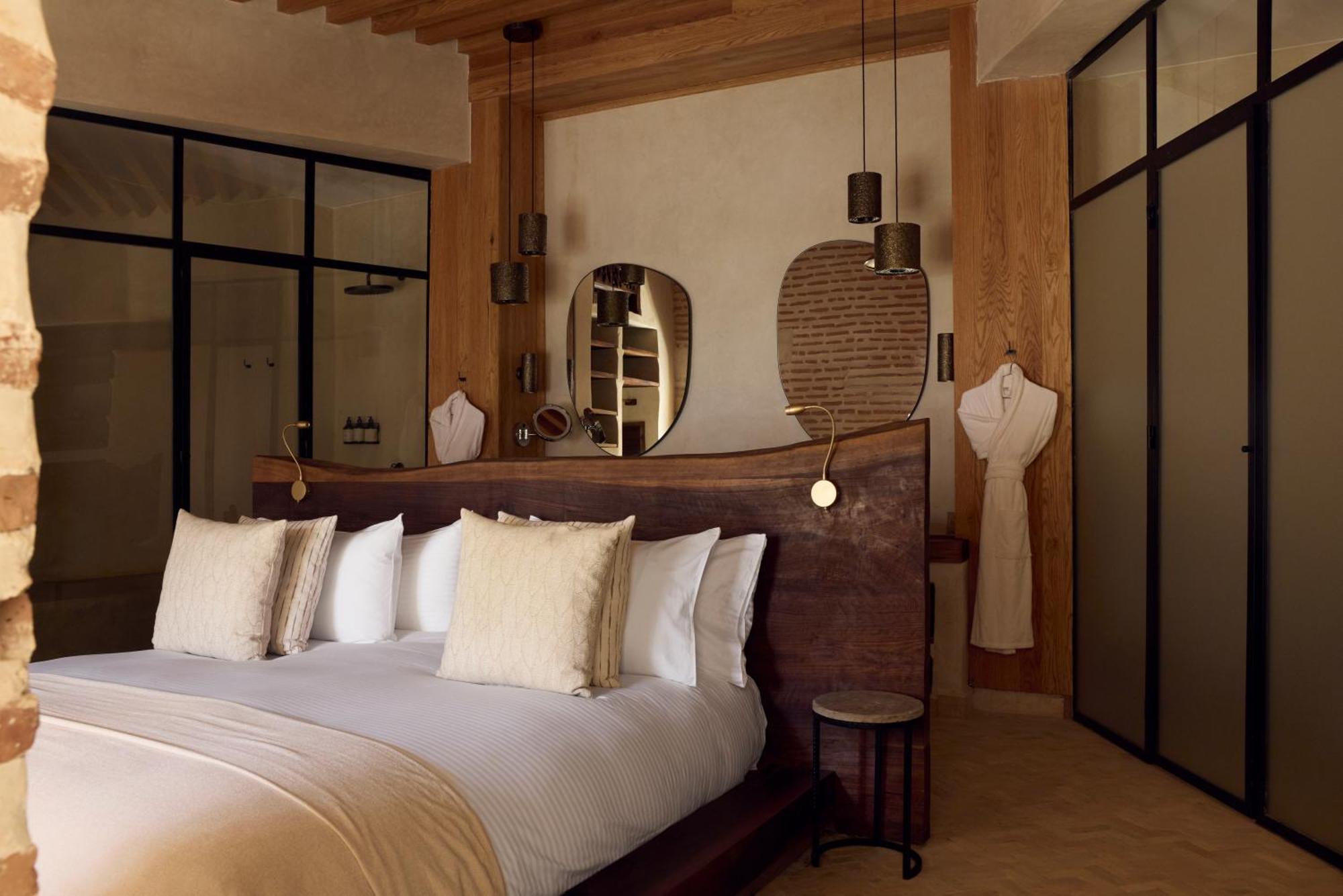 Nobu Riad