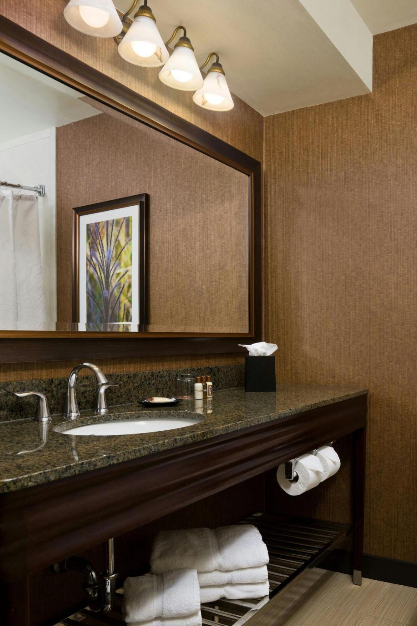 Guest Room 1 King