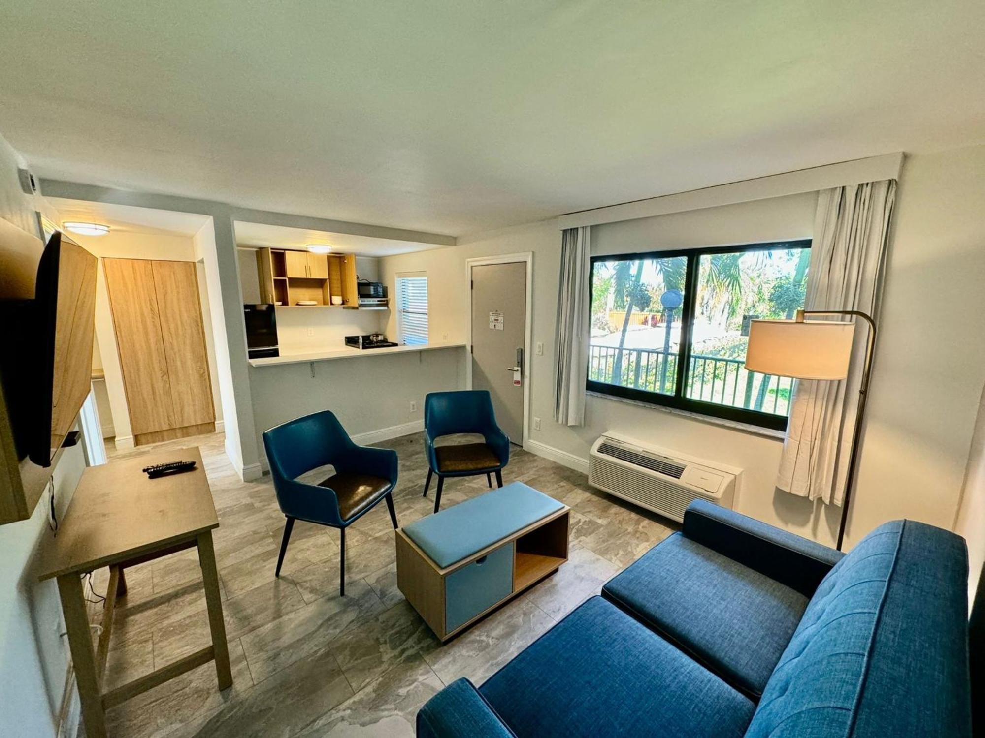 Family Suite,1634360998:JPEG