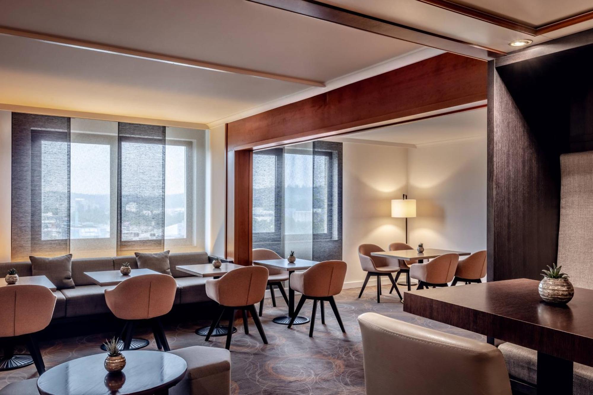Executive Room Executive lounge access Guest room 1 King