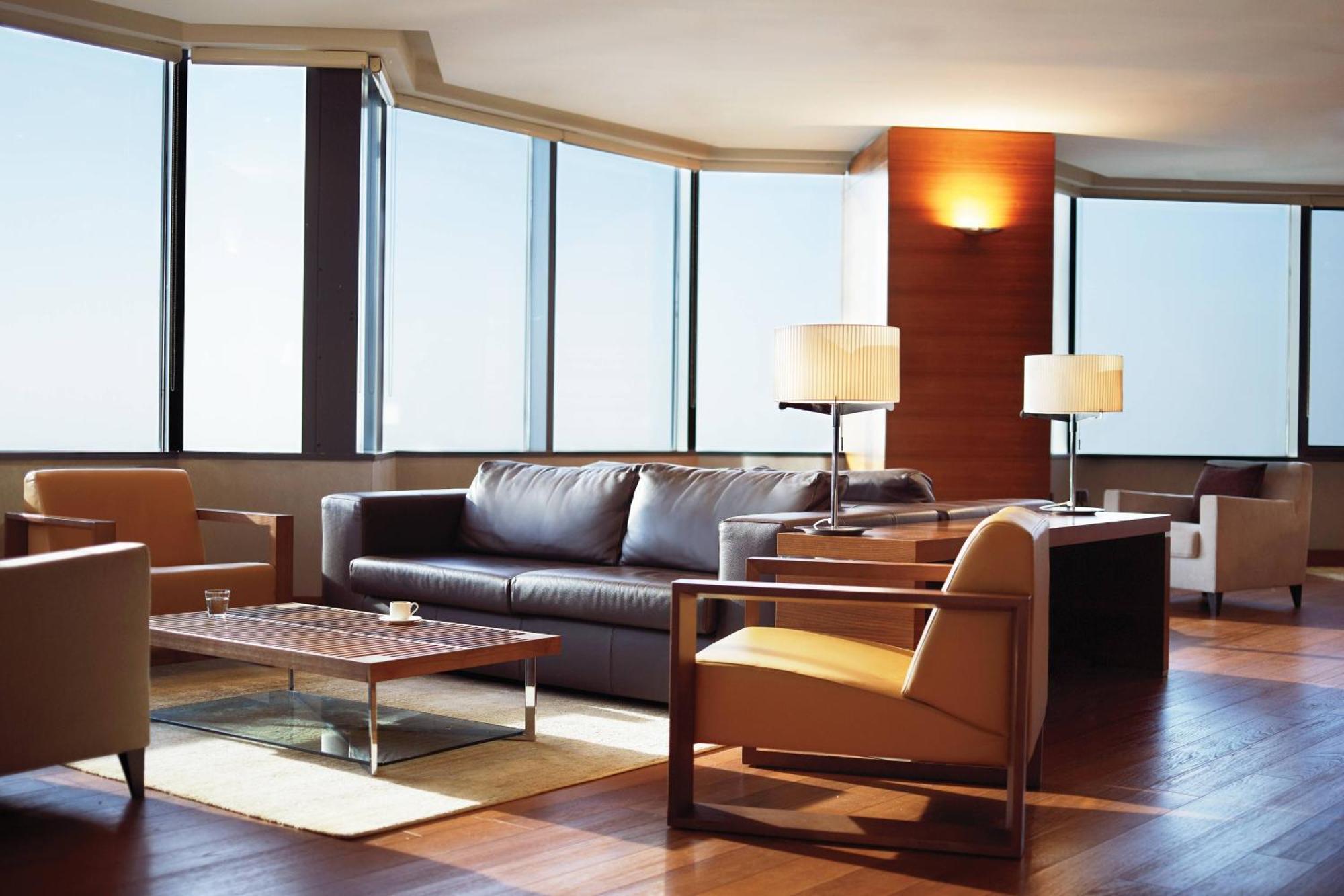 Club Room Club Lounge Access Sea View
