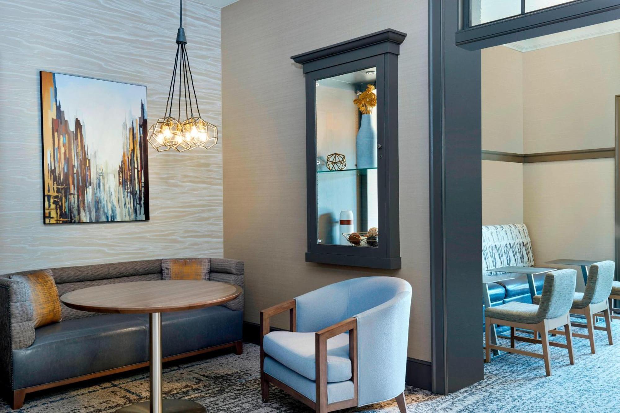 Club level Guest room 1 King