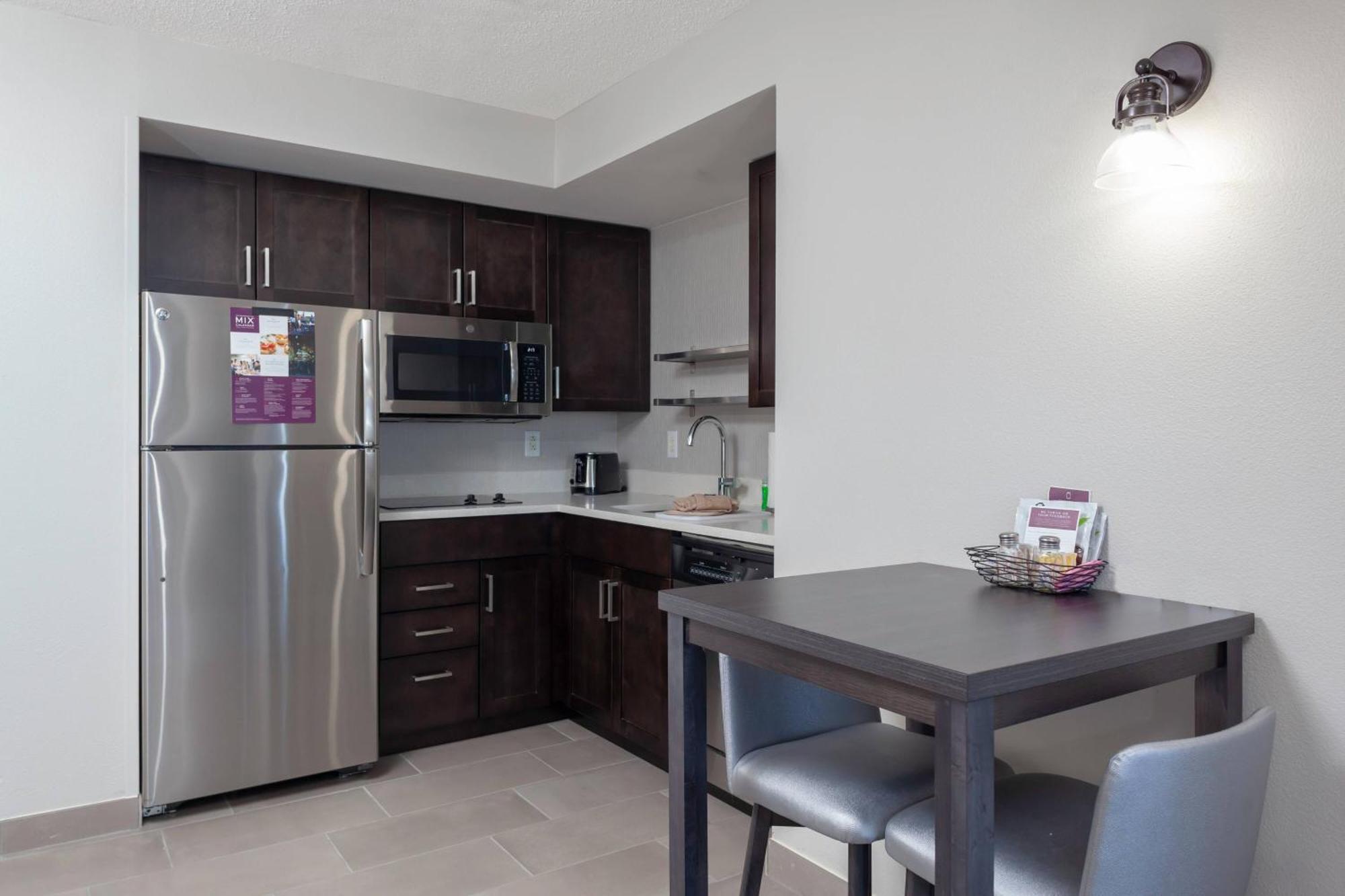 One-Bedroom Oceanfront Residential King Suite with Sofa Bed - Mobility and Hearing Accessible with Tub