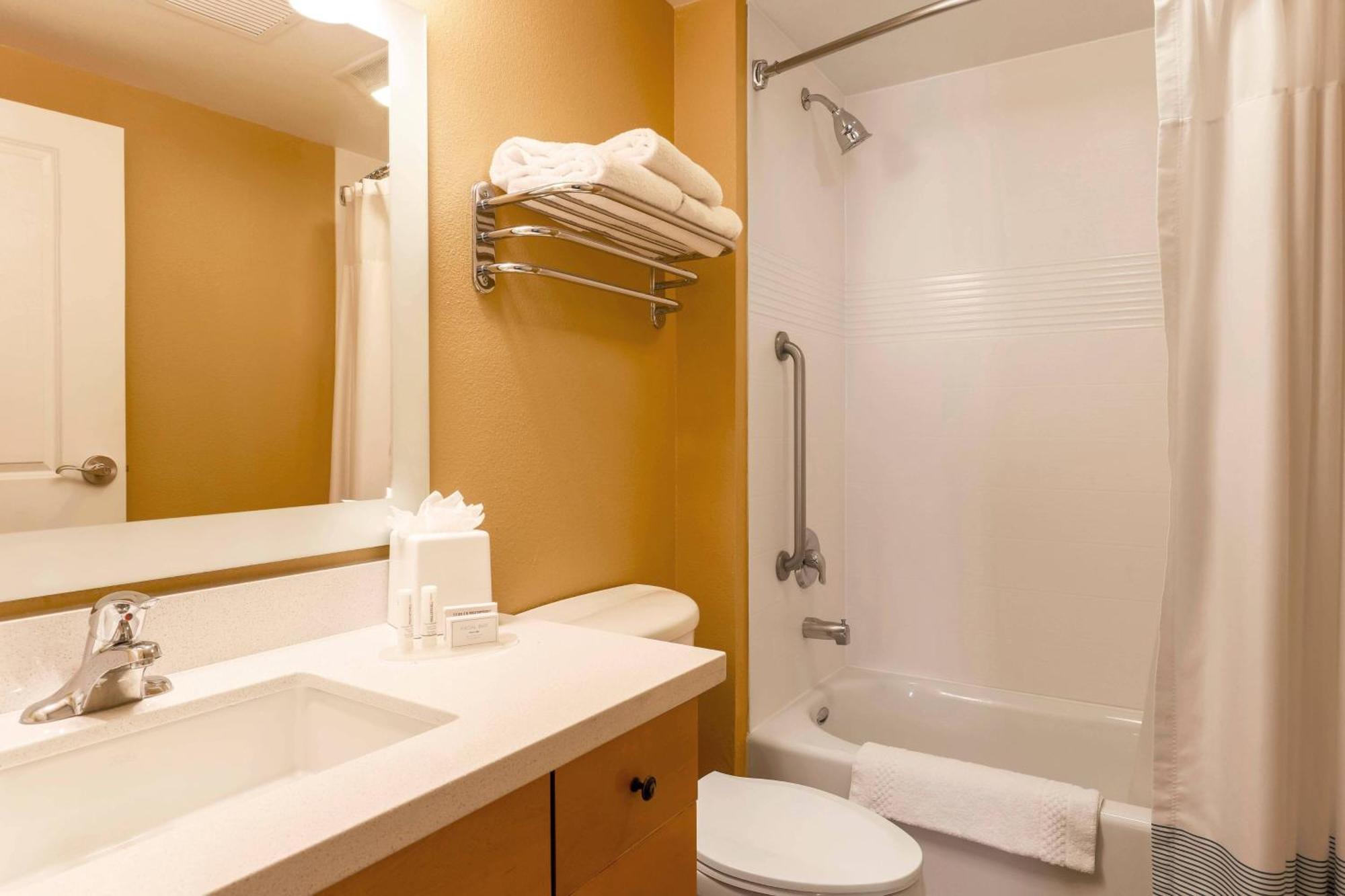 One-Bedroom Suite