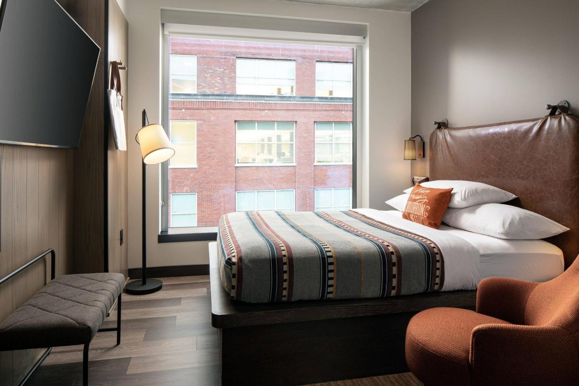 Guest room 1 Queen