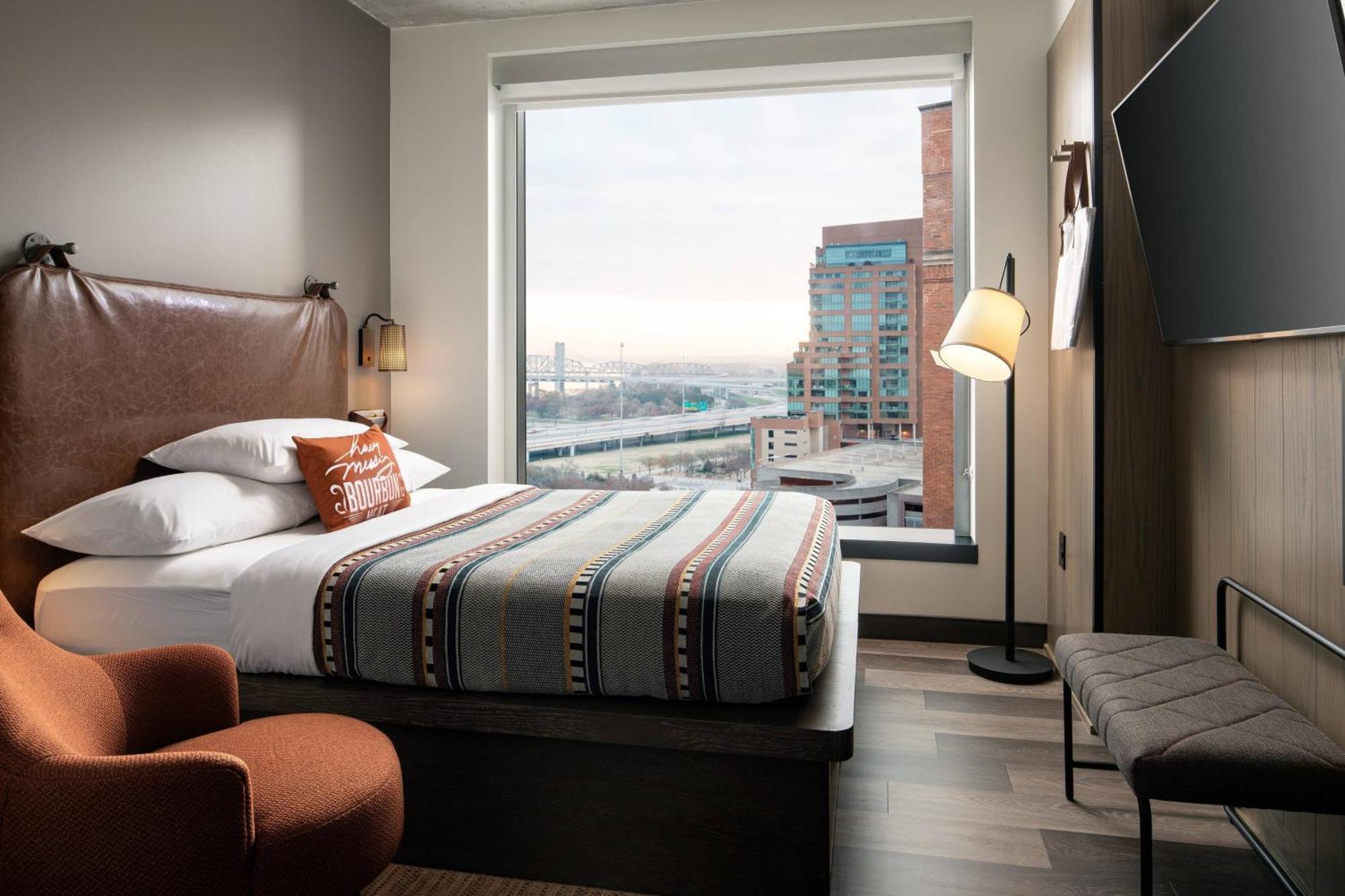 Queen Room River View
