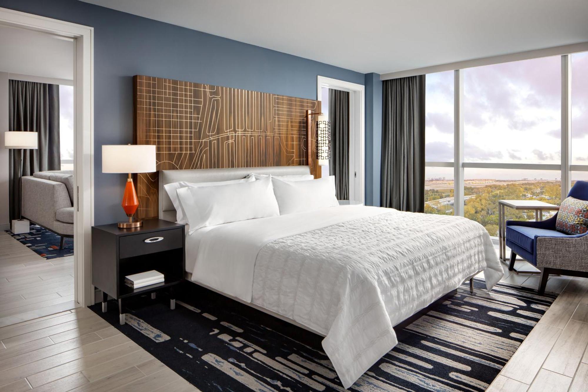 Junior Suite 1 King