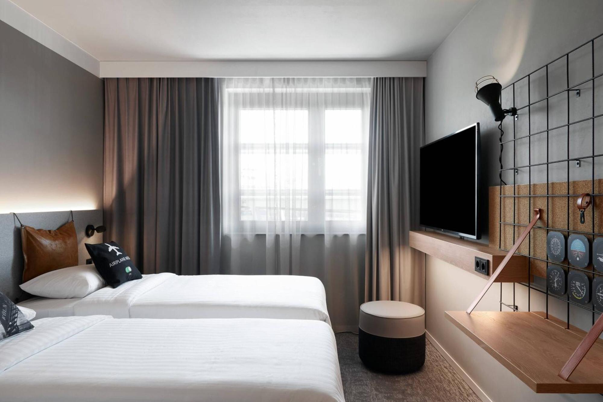Moxy Sleeper Guest room 2 Twin or Single Beds