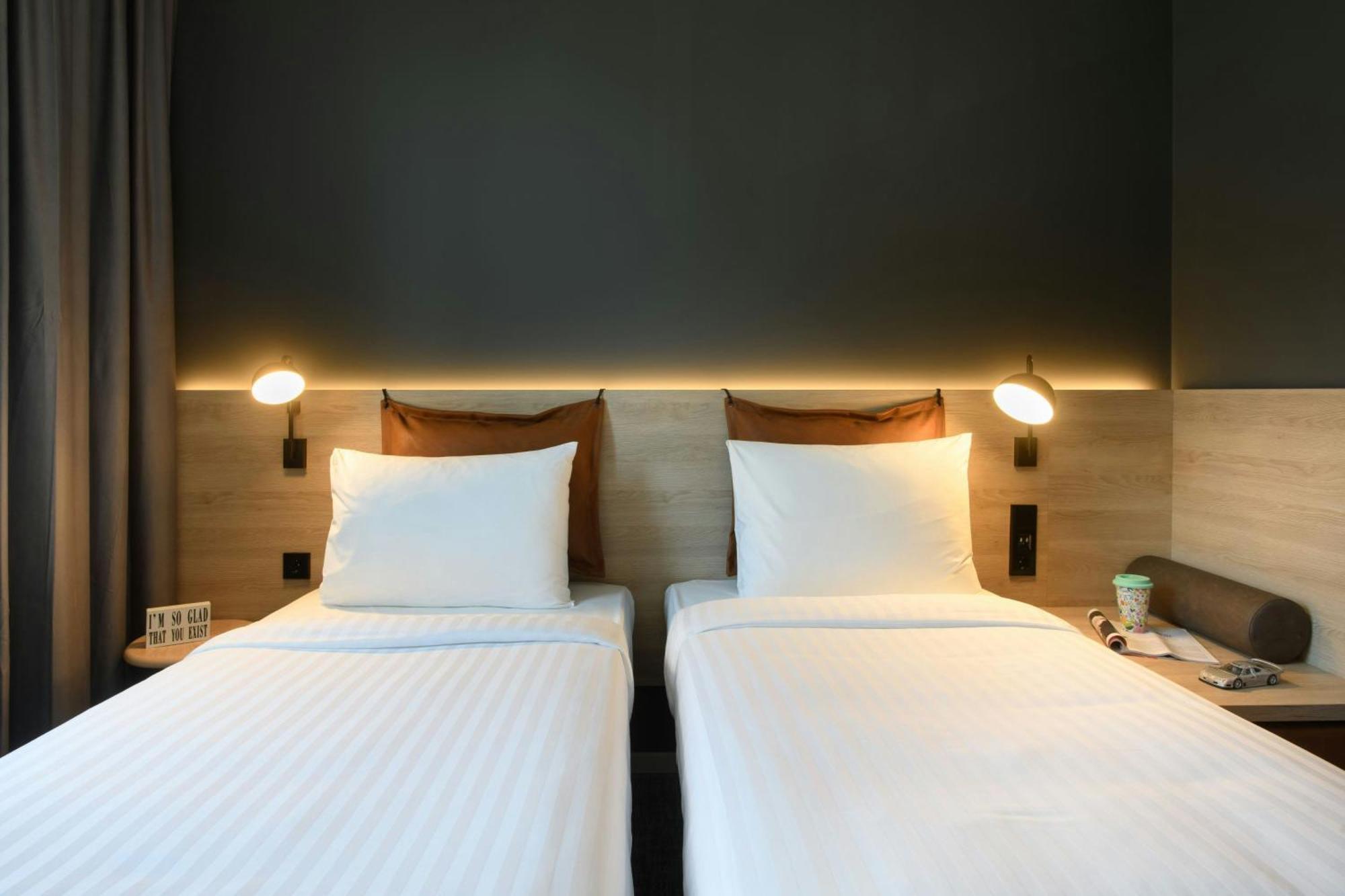 Moxy Sleeper Twin Room