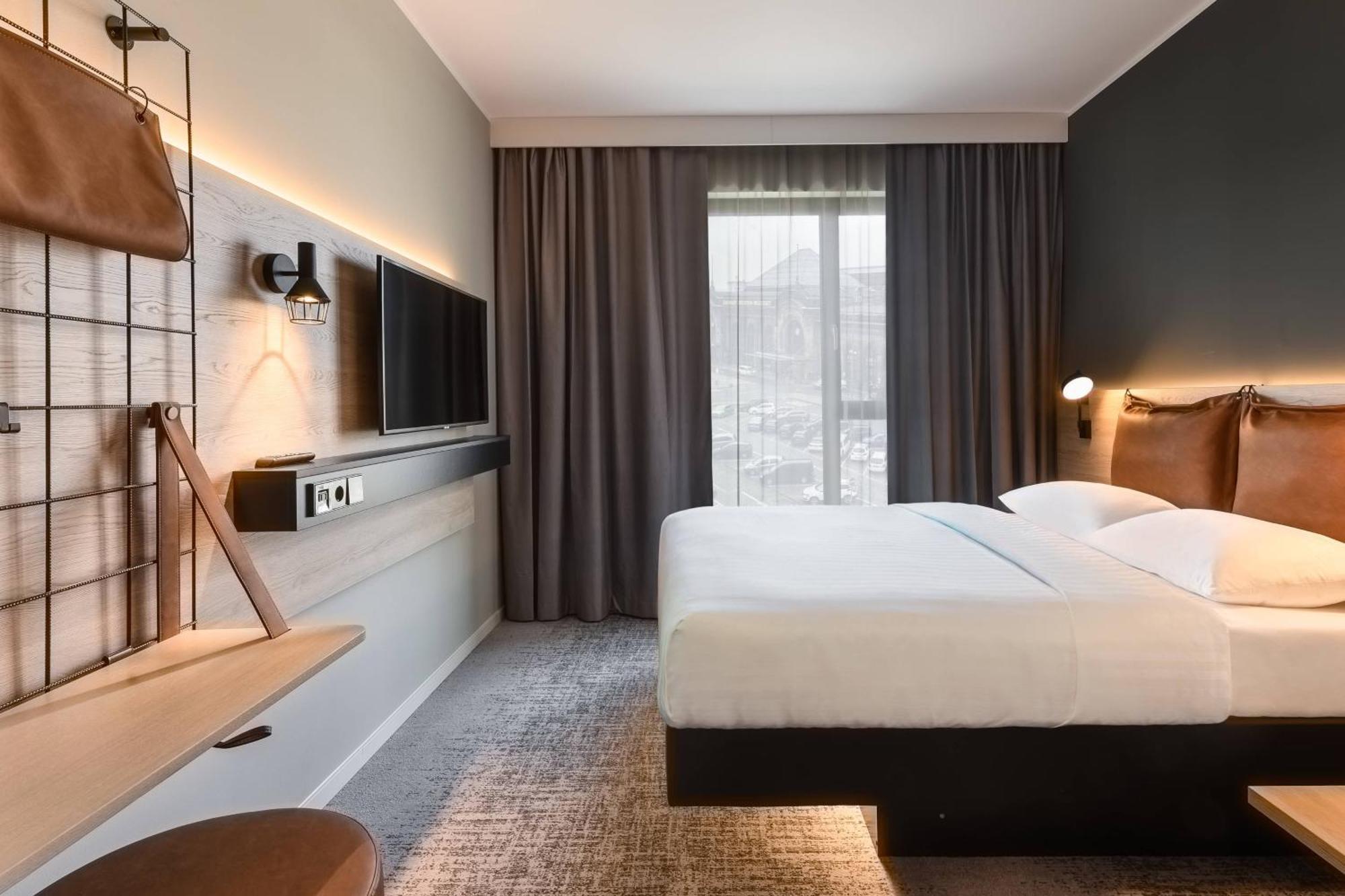 Queen Room