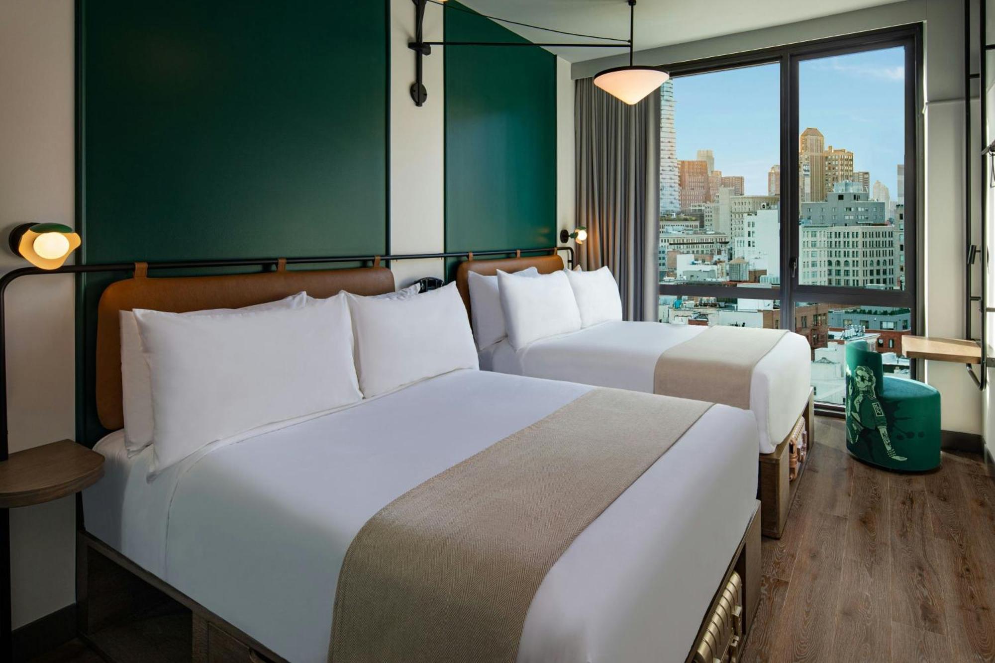 Chambre Double avec 2 Lits Doubles - Vue sur Ville