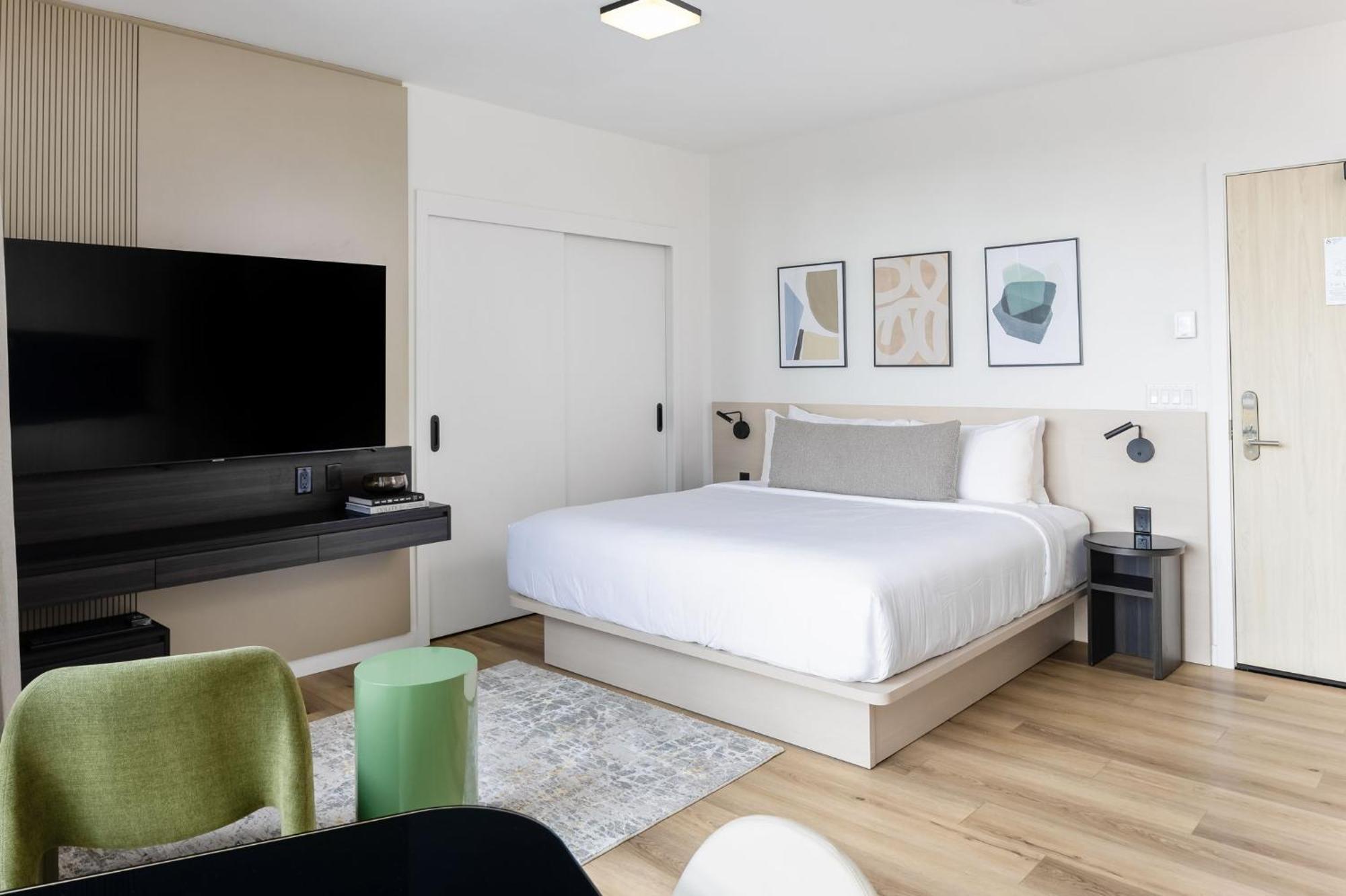 Studio Apartment