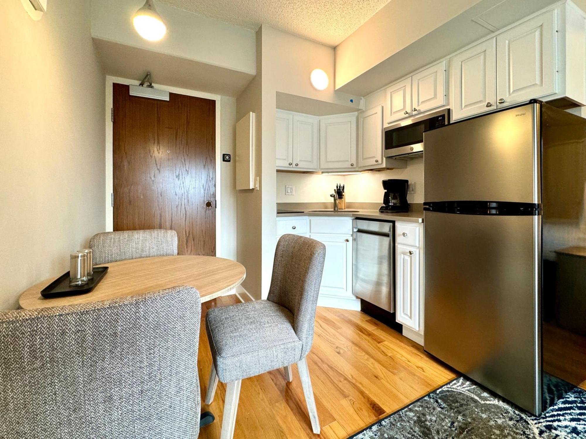Two-Bedroom Two Bed Suite