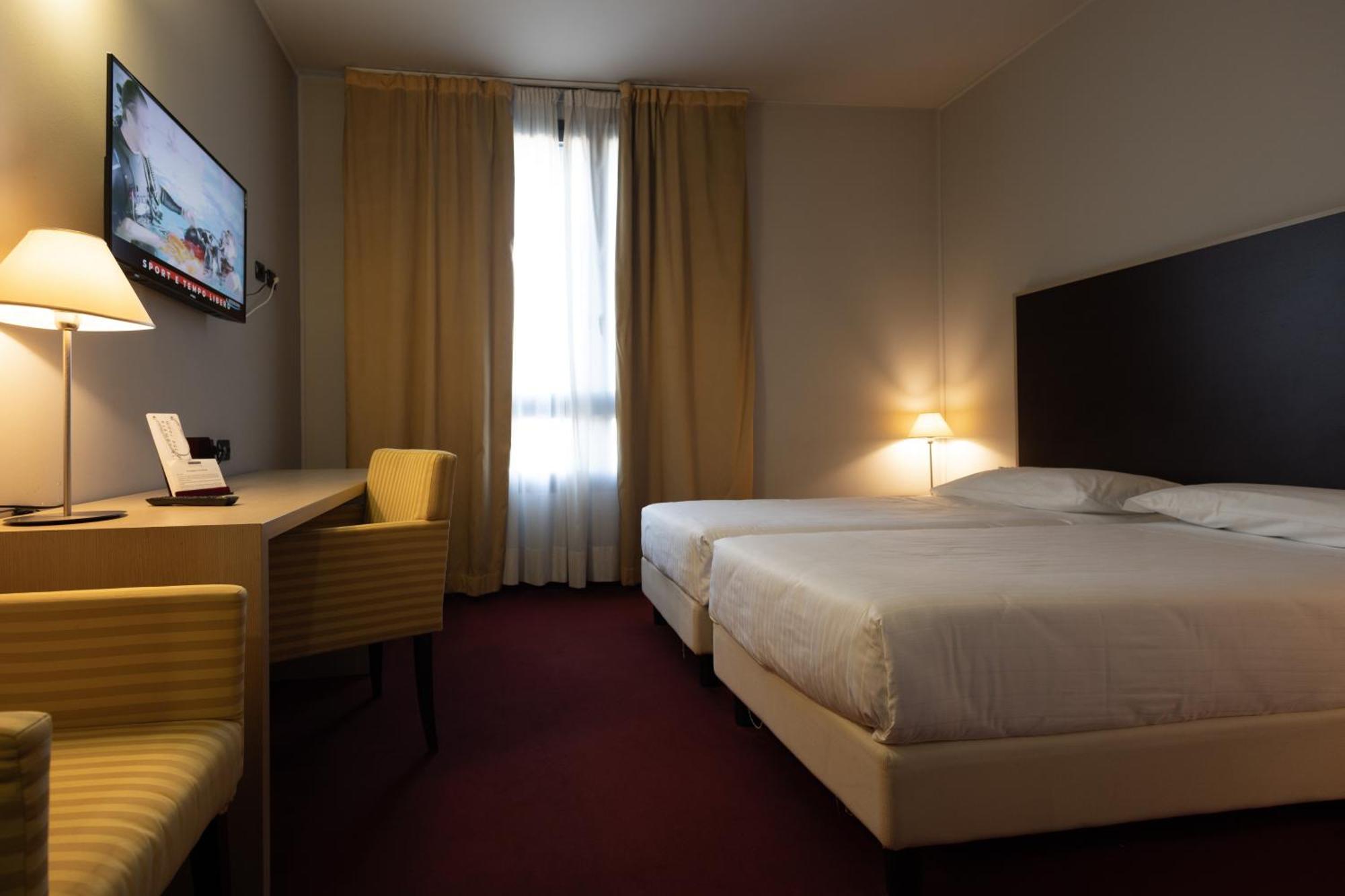 Classic Twin Room