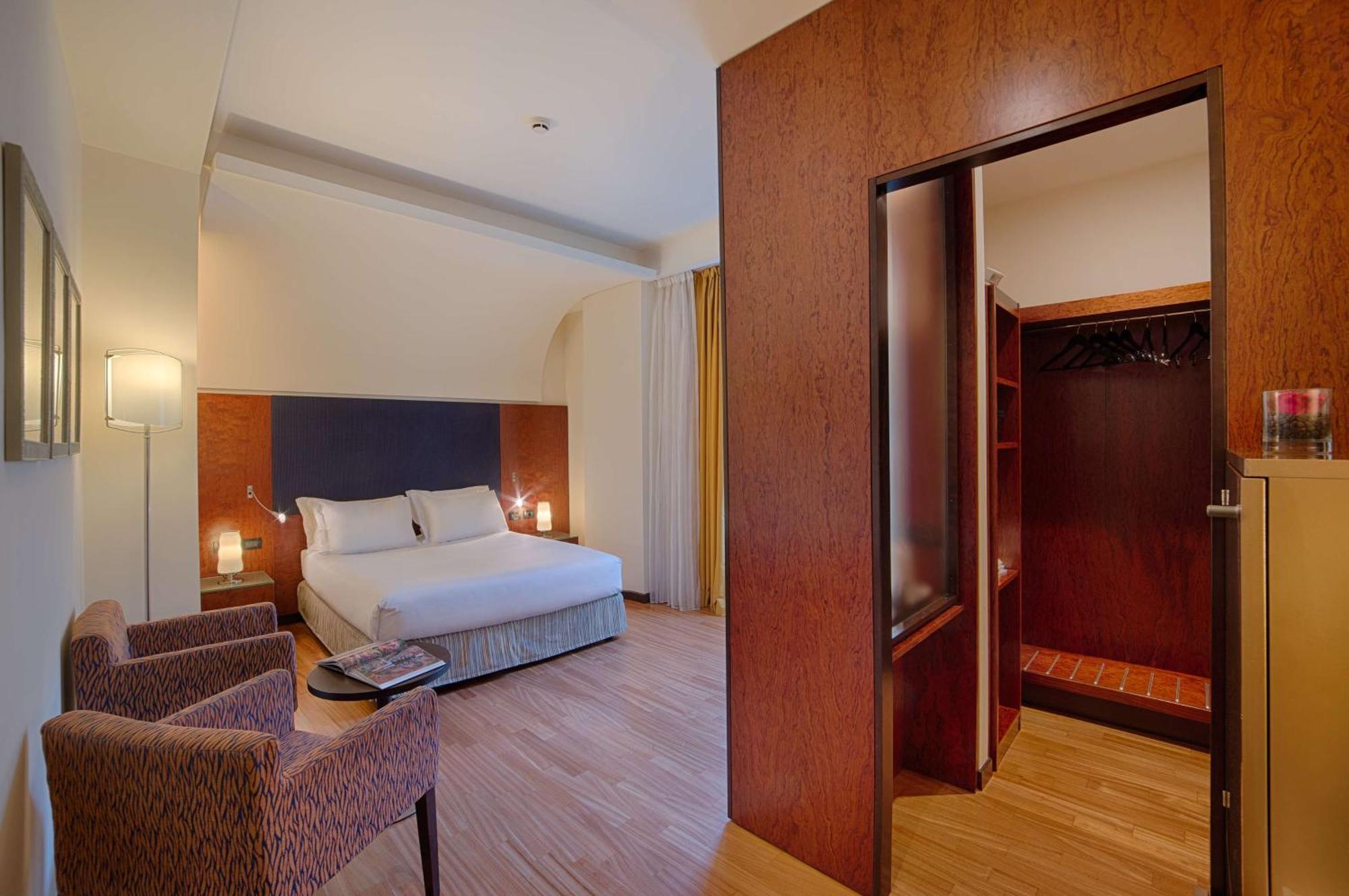 Superior Double or Twin XL Room