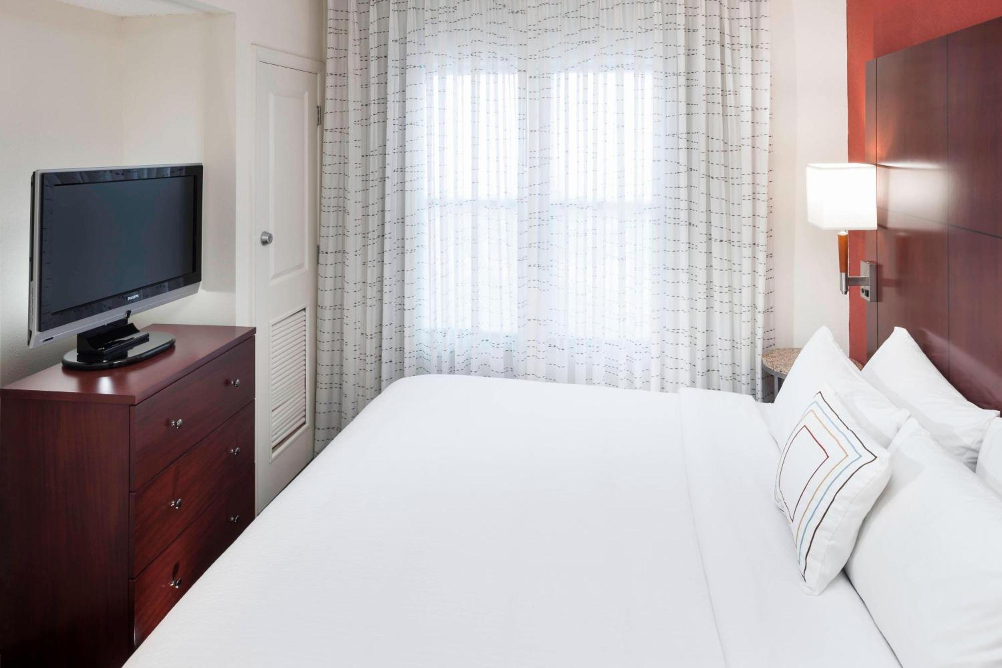 One-Bedroom King Suite Sofa Bed