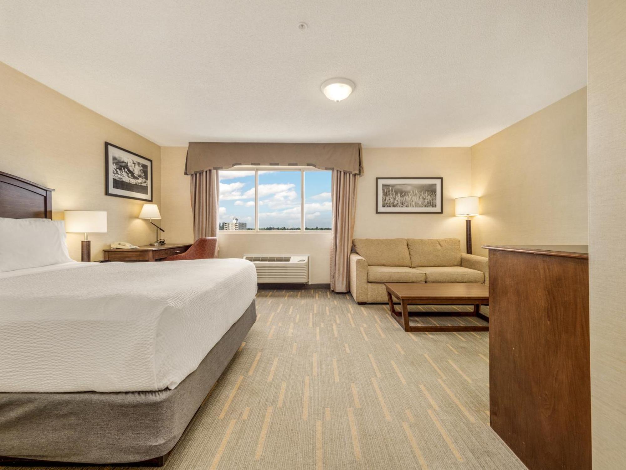 Standard Queen Room