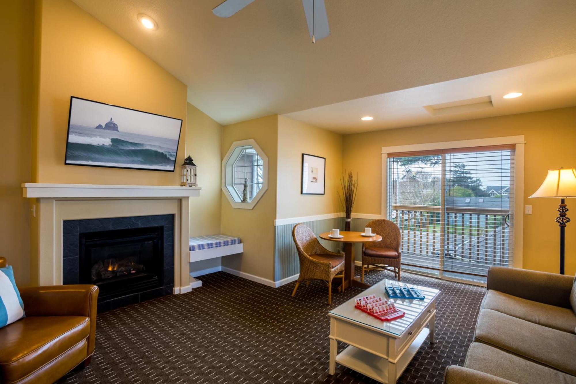 King Suite Sofabed 2nd Floor Non Pet