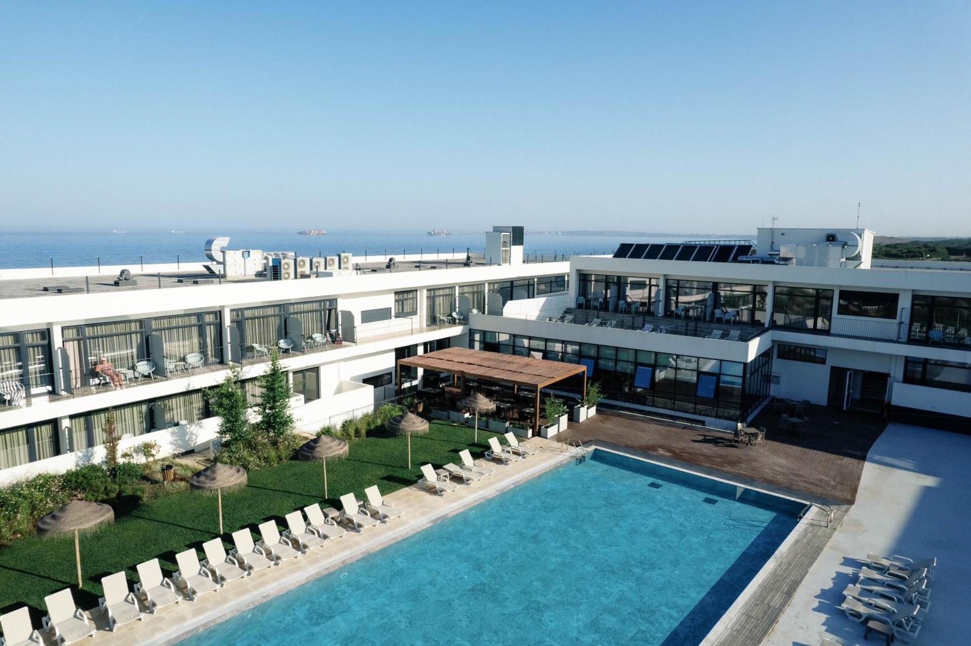 Twin Room Pool View