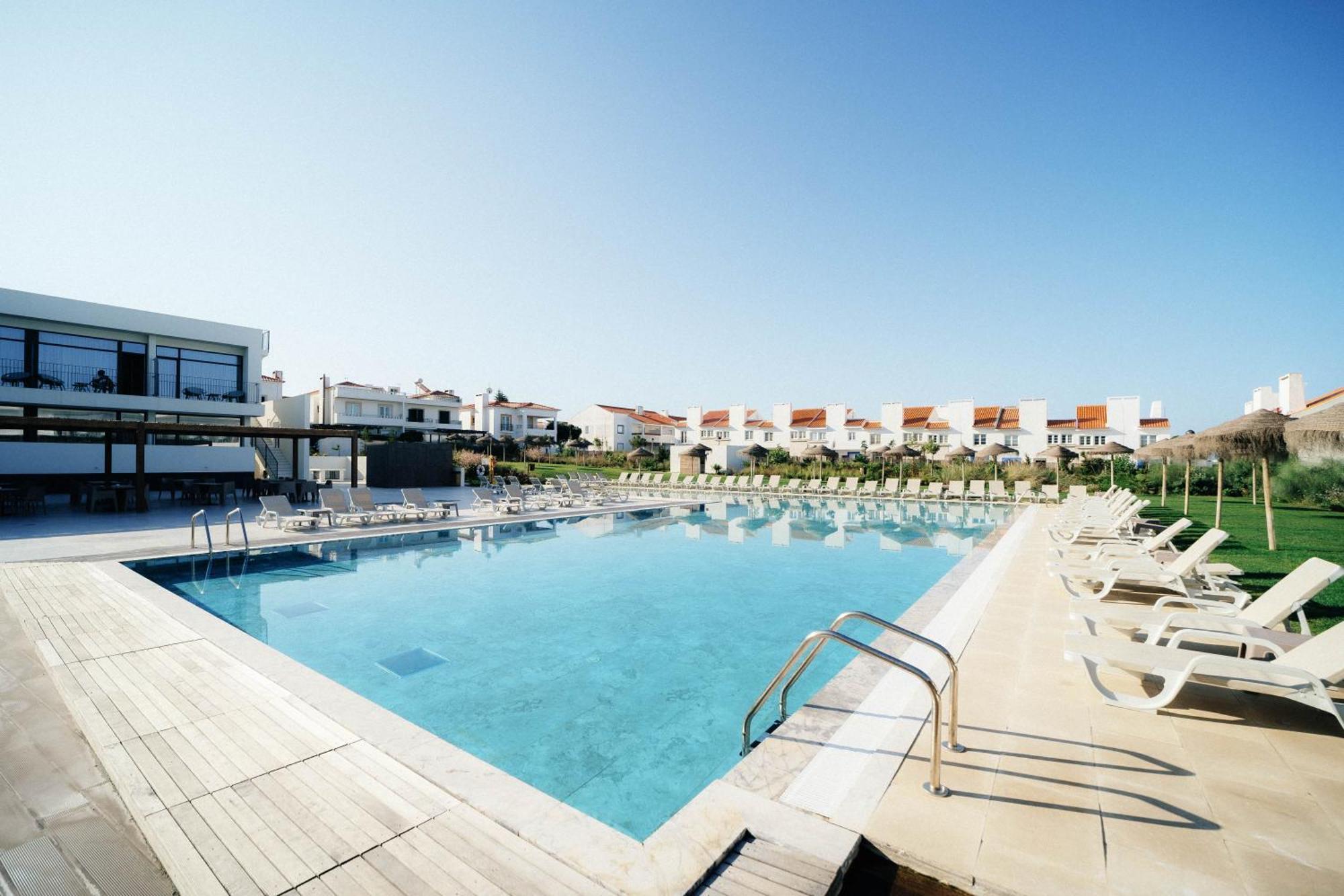 King Room Pool View