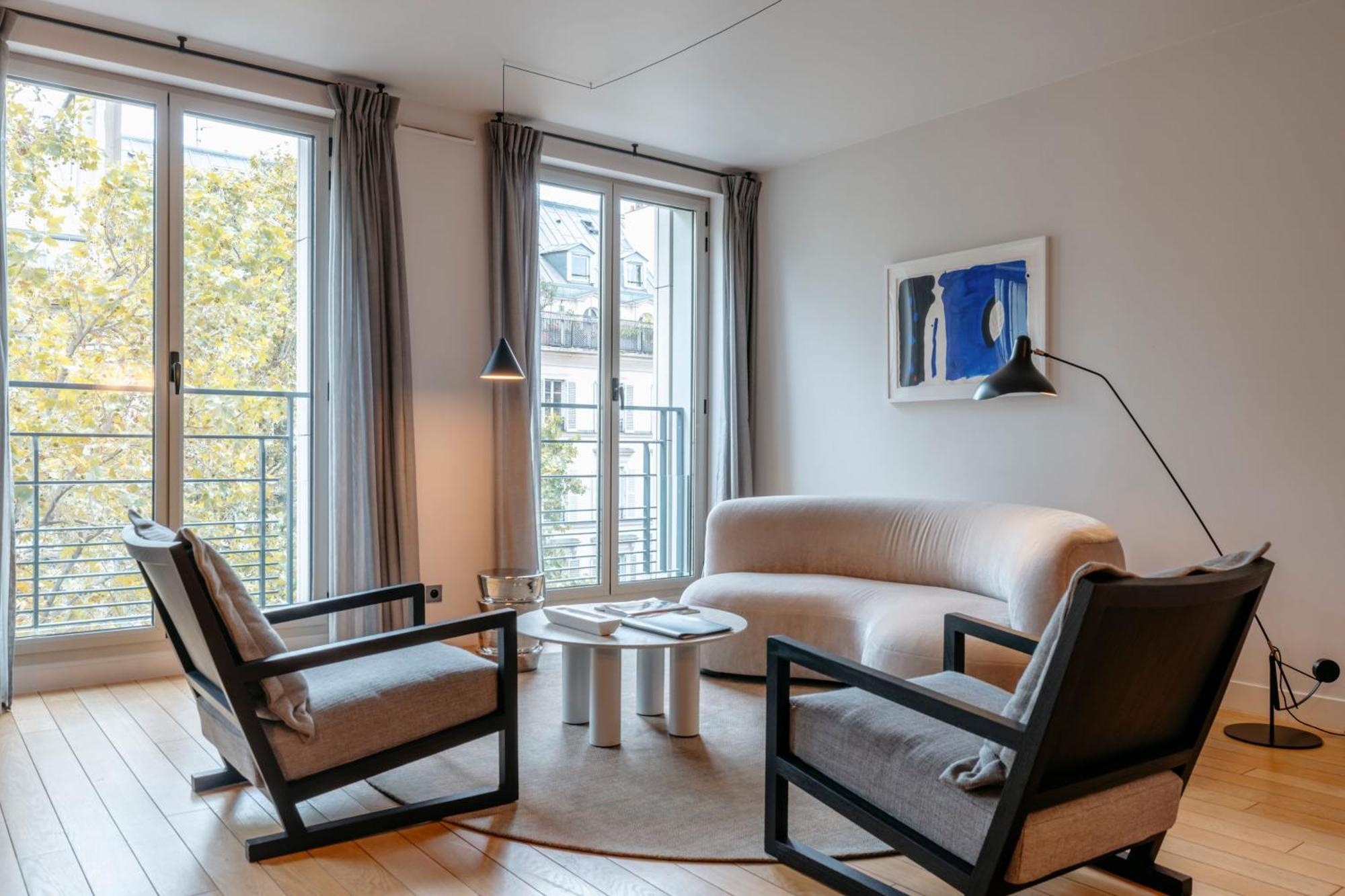 One-Bedroom Apartment City View