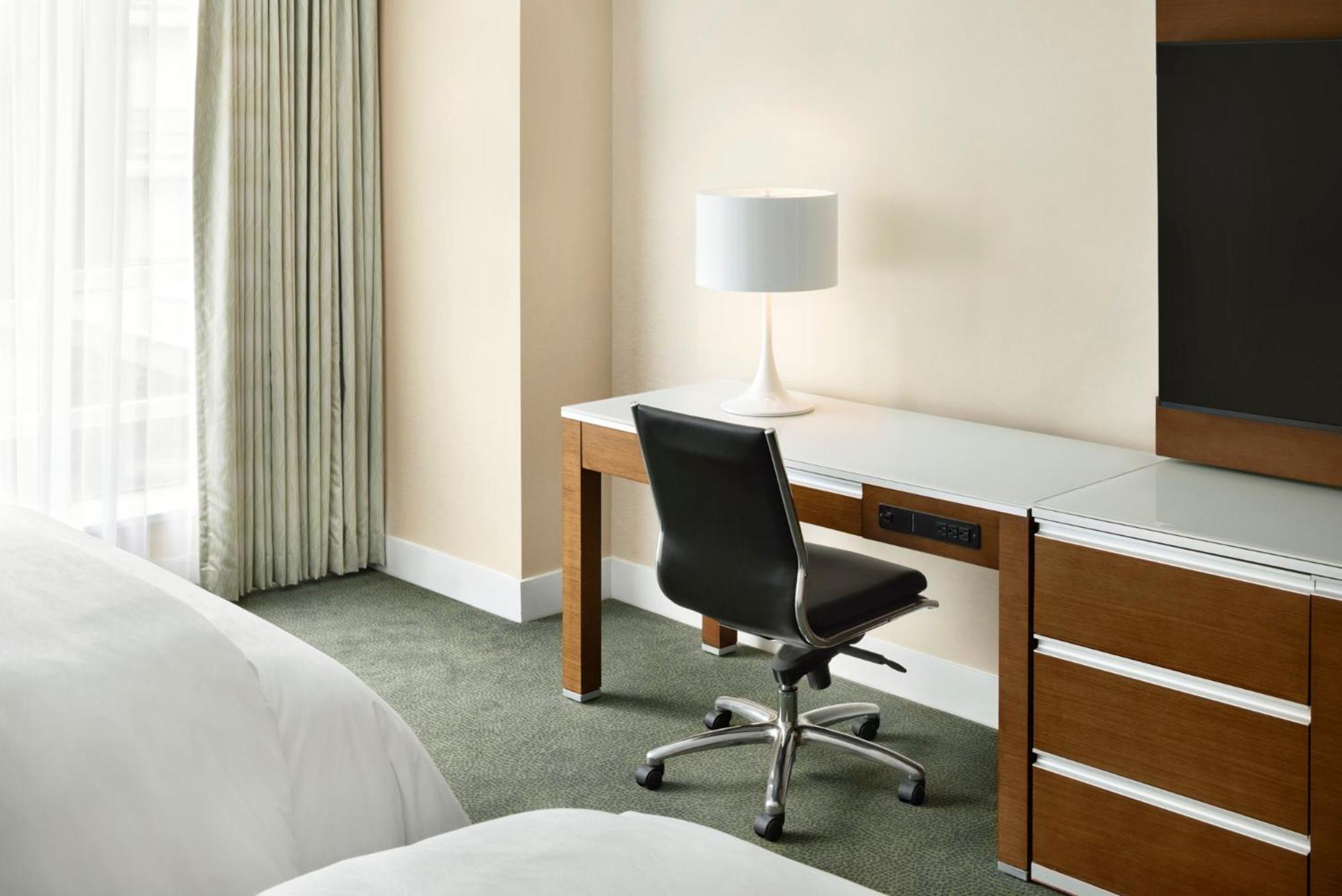 Queen Room Two Queen Beds Low Floor