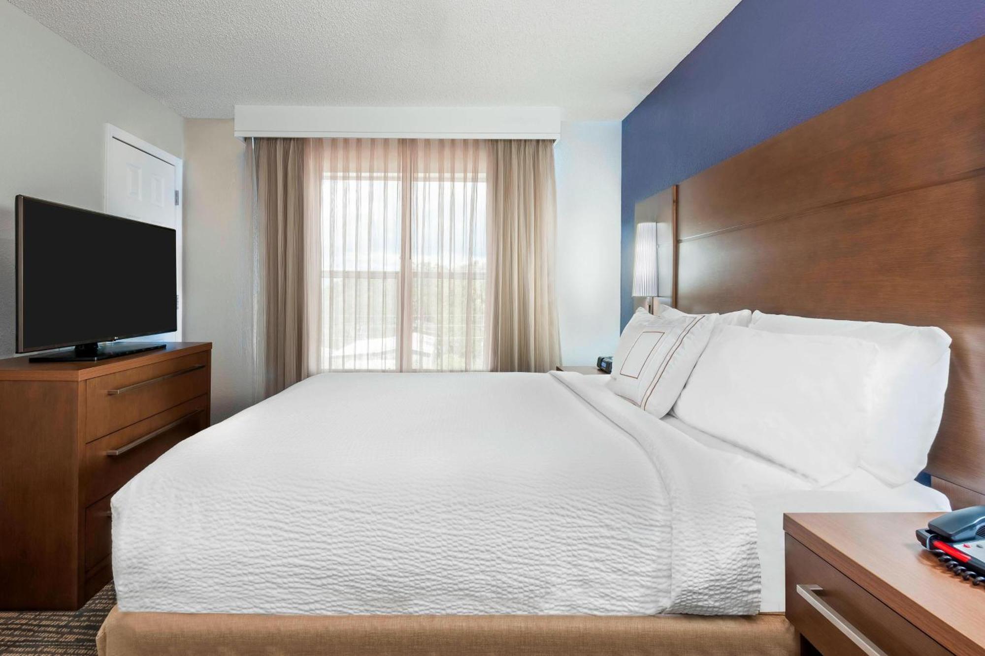 One-Bedroom Queen Suite with Sofa Bed