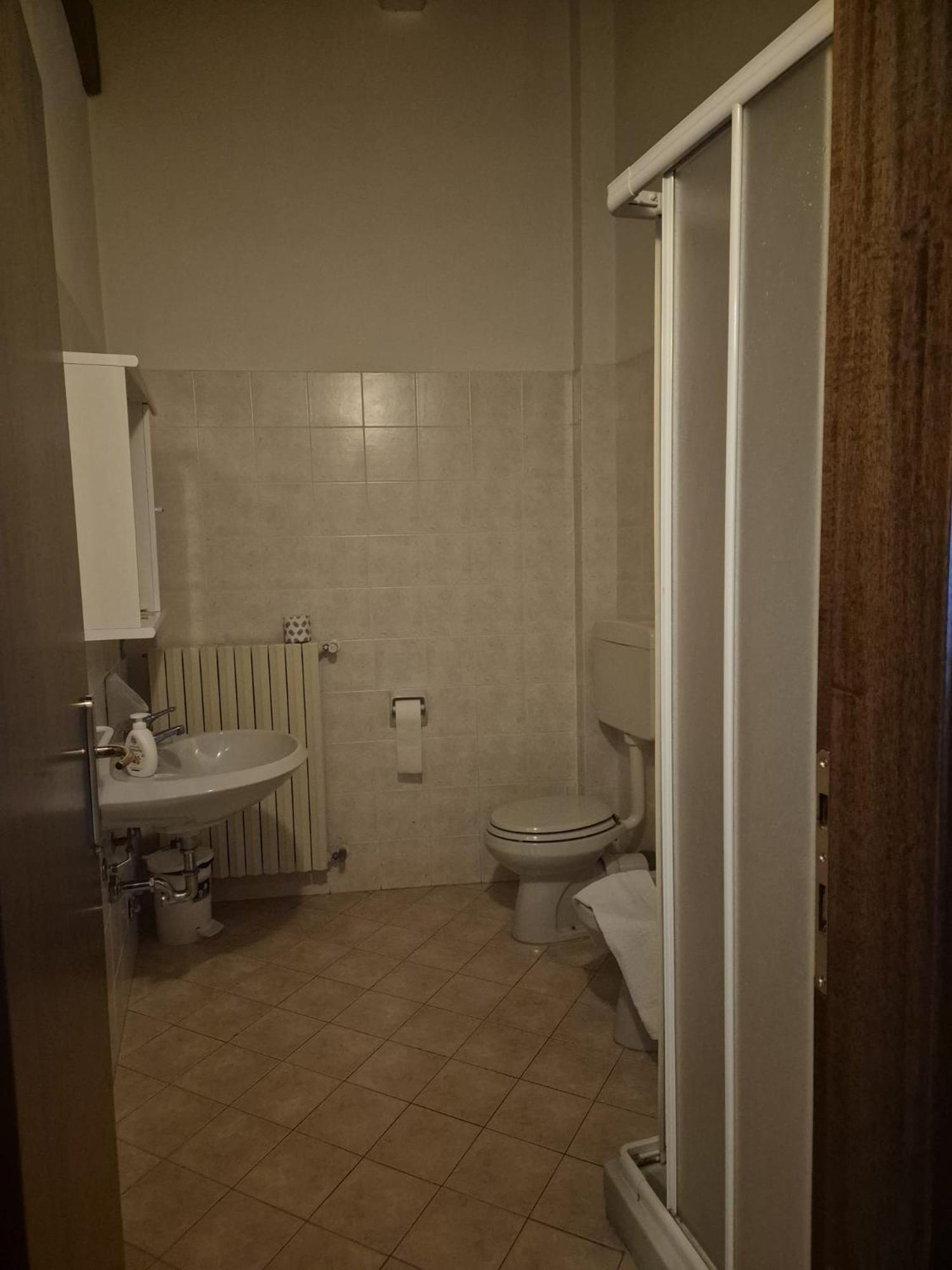 Double Room Private Bathroom,1636821652:JPEG