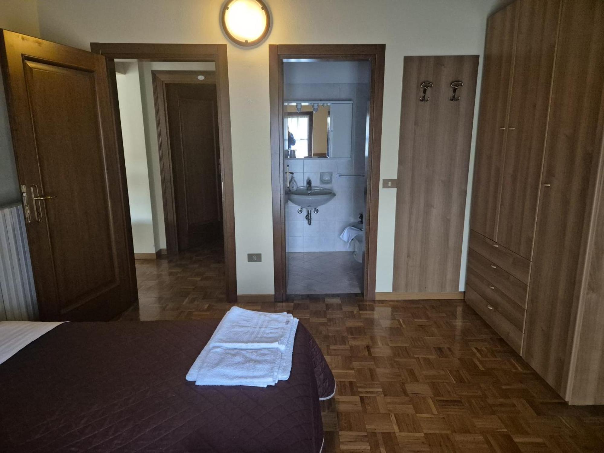 Double Room Private Bathroom