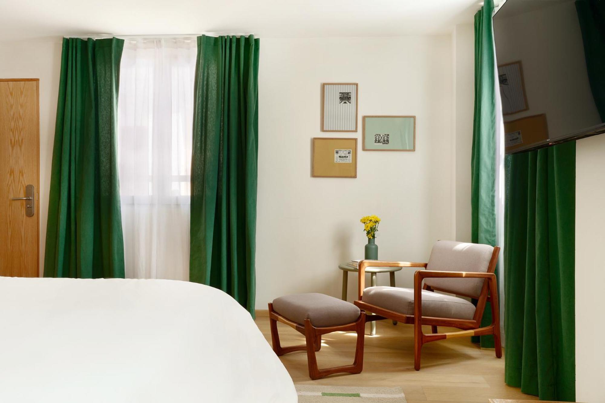 Queen Suite