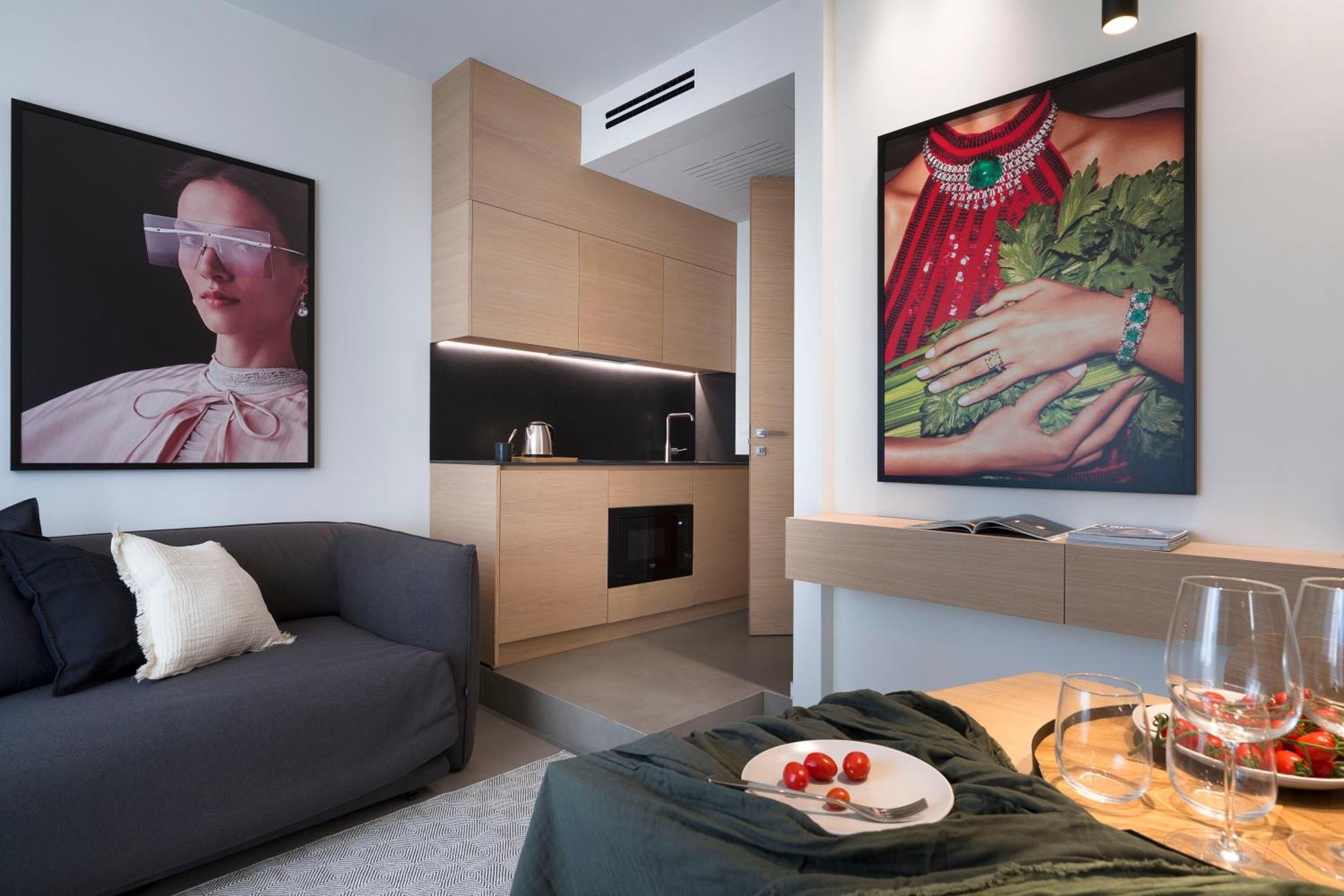 Deluxe Apartment