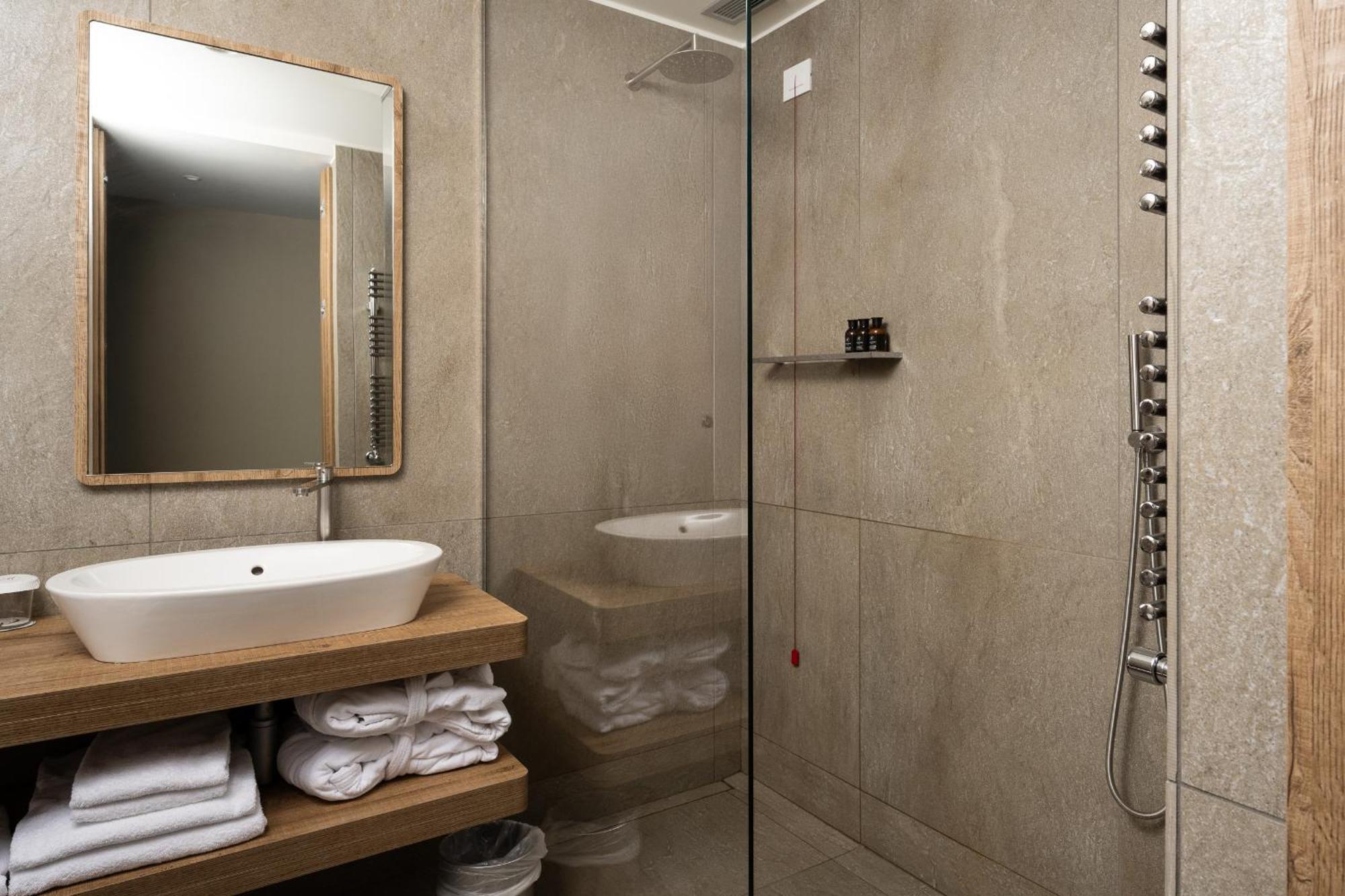 Double or Twin Comfort Room Mountain View