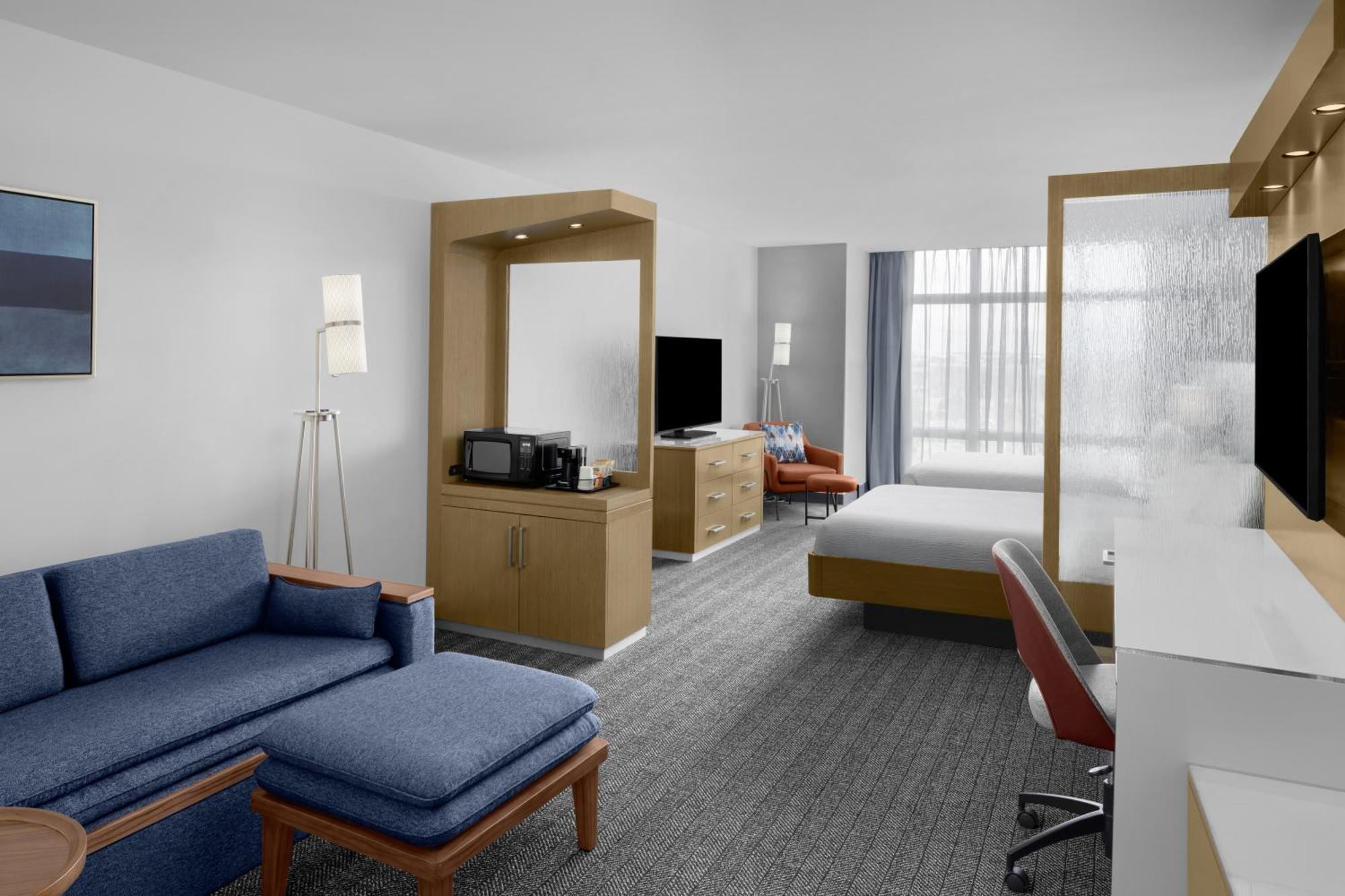 King Room Bathtub Mobility Access