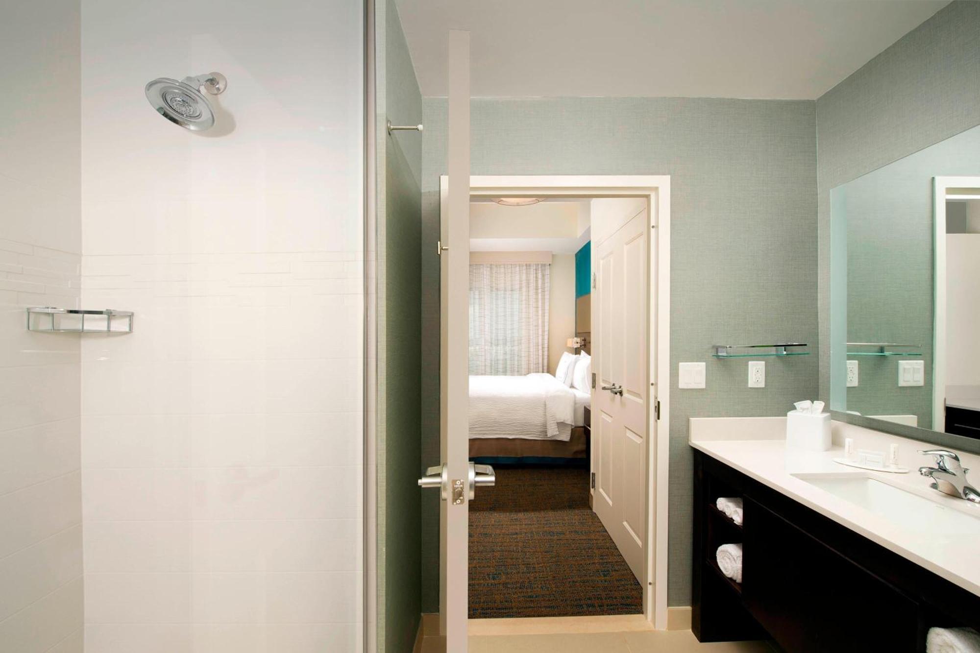 One-Bedroom King Suite