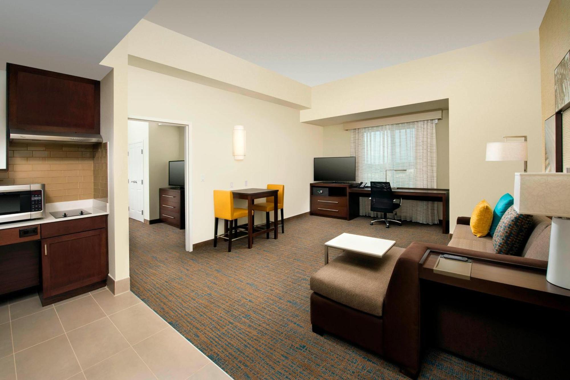 One-Bedroom King Suite