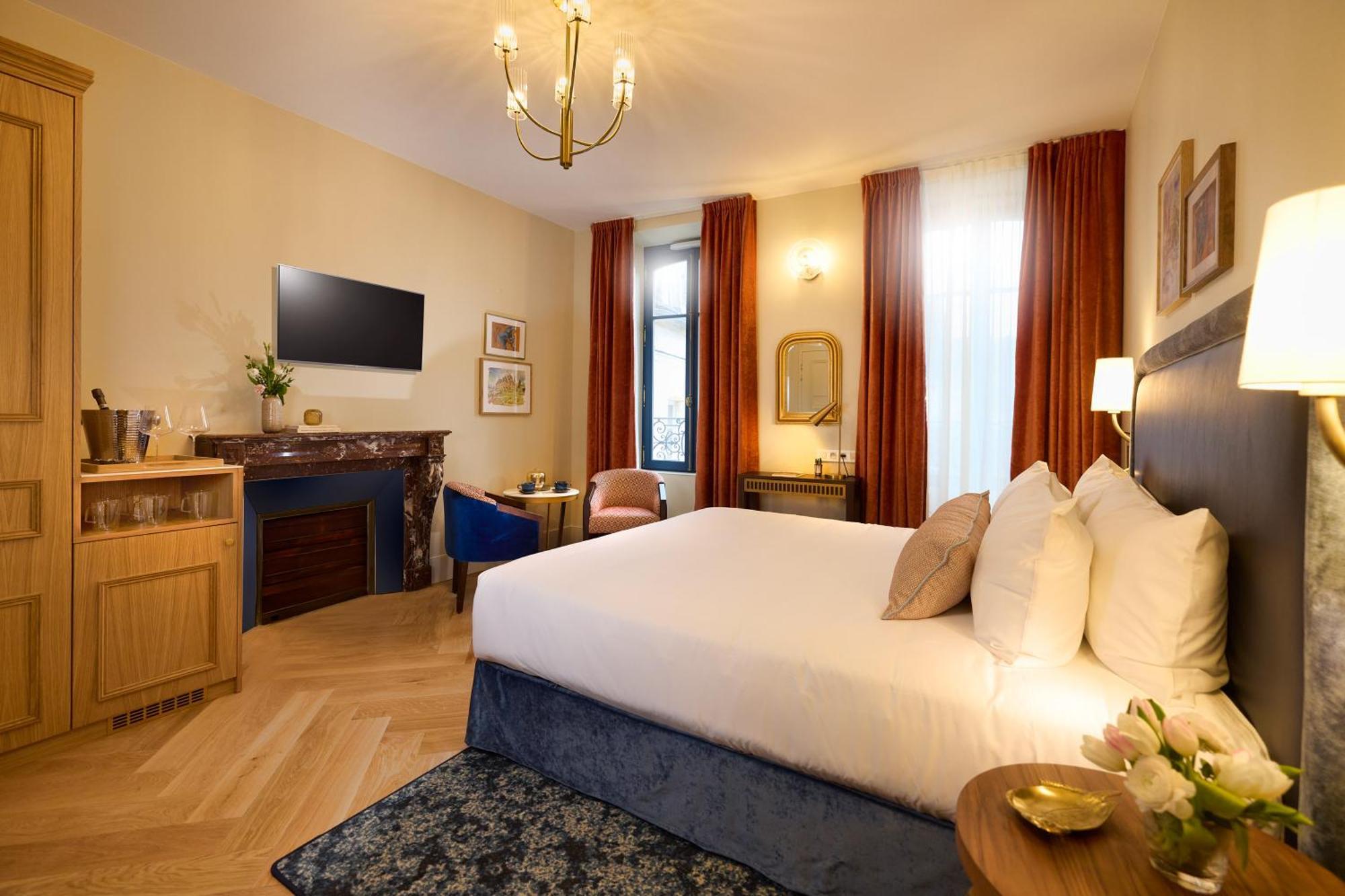 Superior King Room