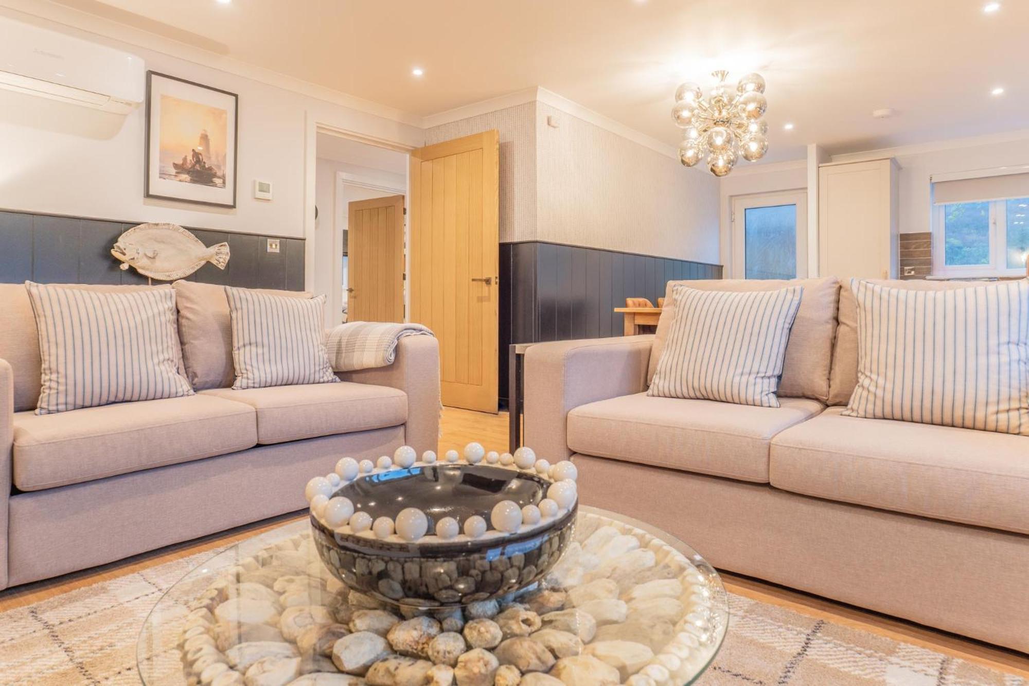 Pet friendly Hot Tub Cottage 2 Bed