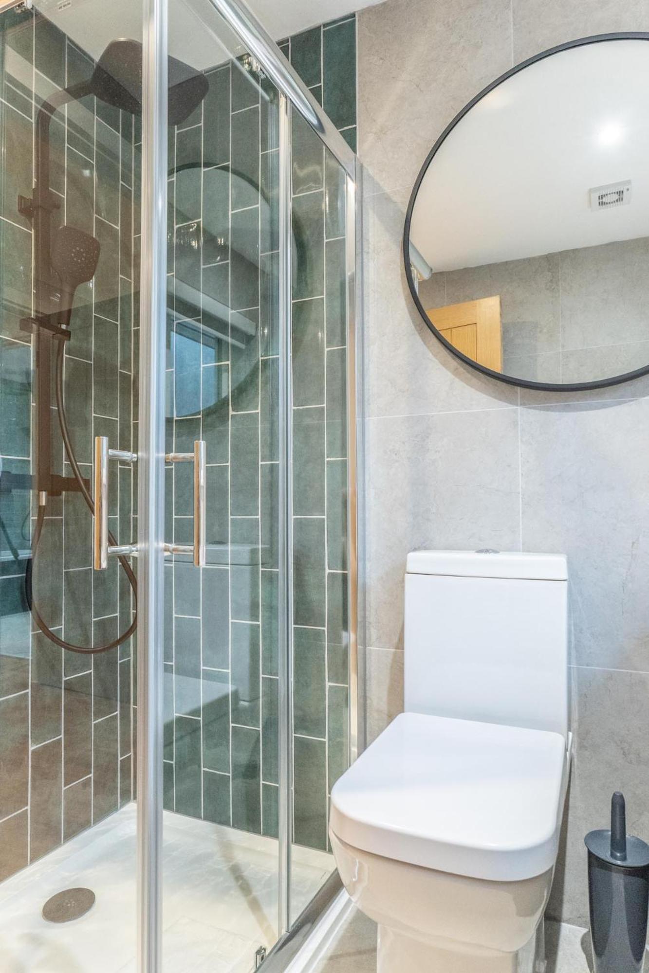 Pet friendly Hot Tub Cottage 2 Bed