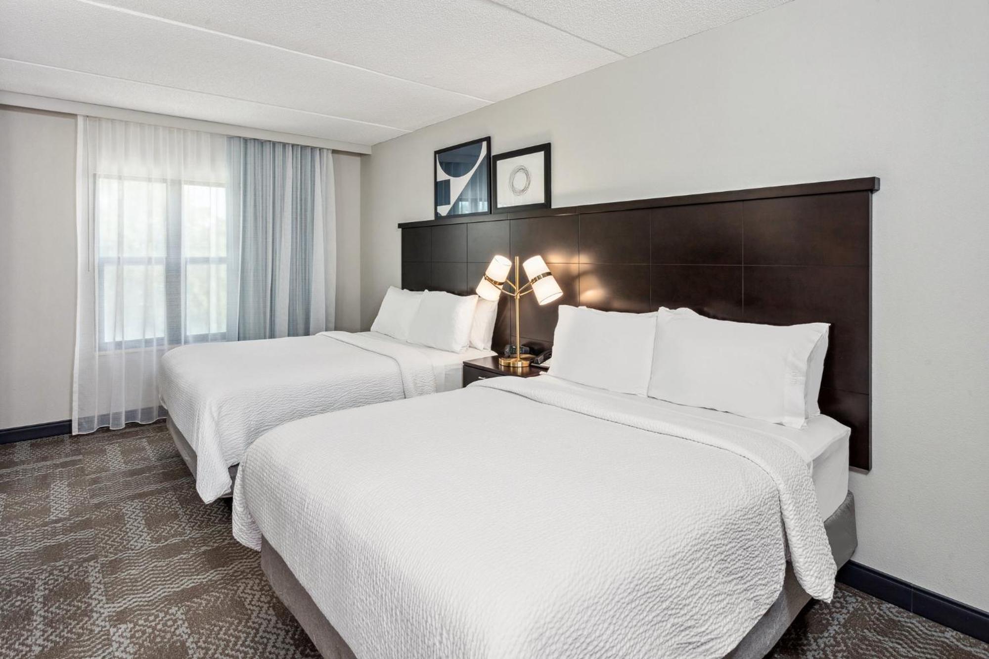 One-Bedroom Queen Suite Hearing Accessible Non-Smoking