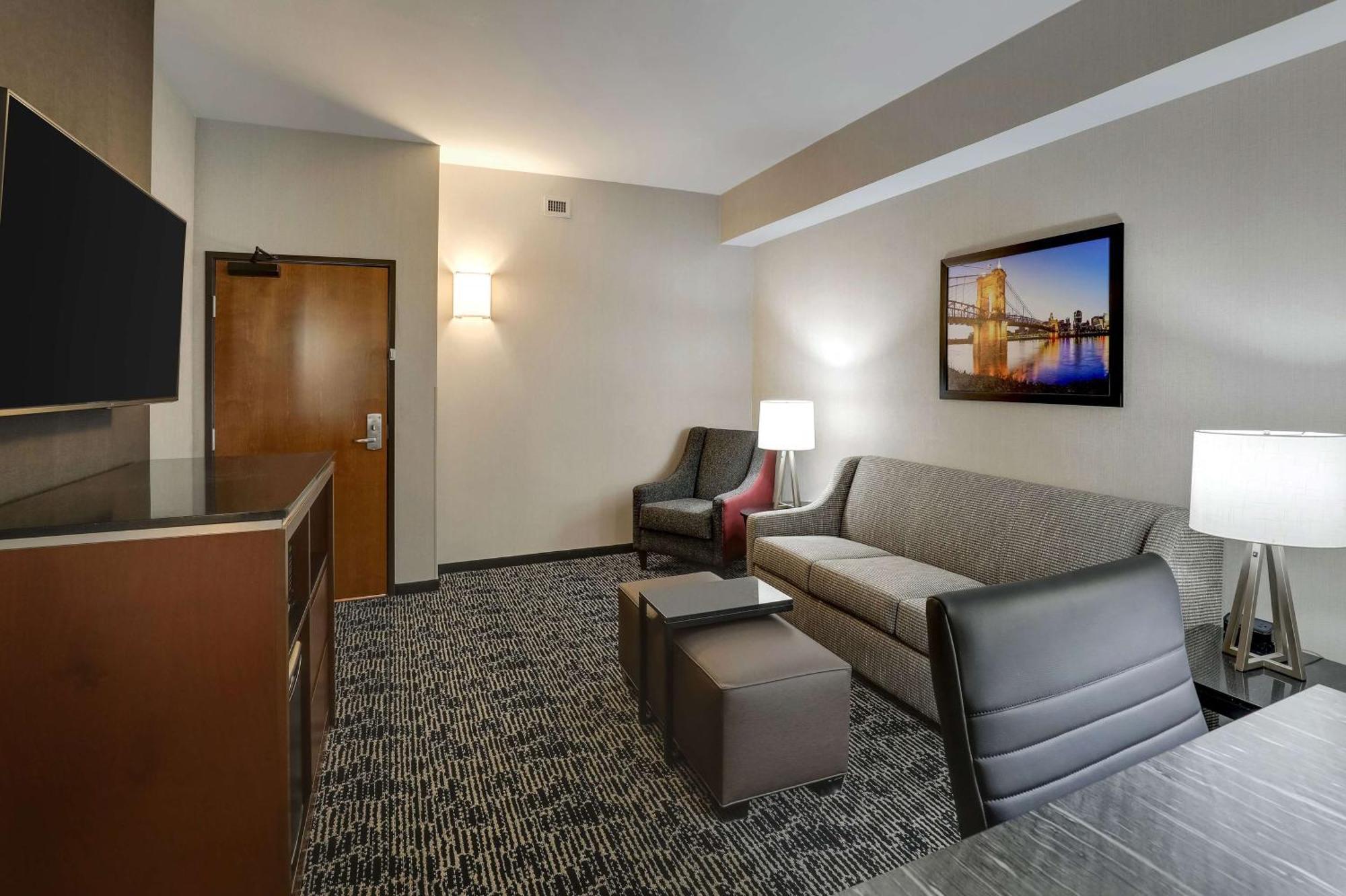 King Suite with Sofa Bed