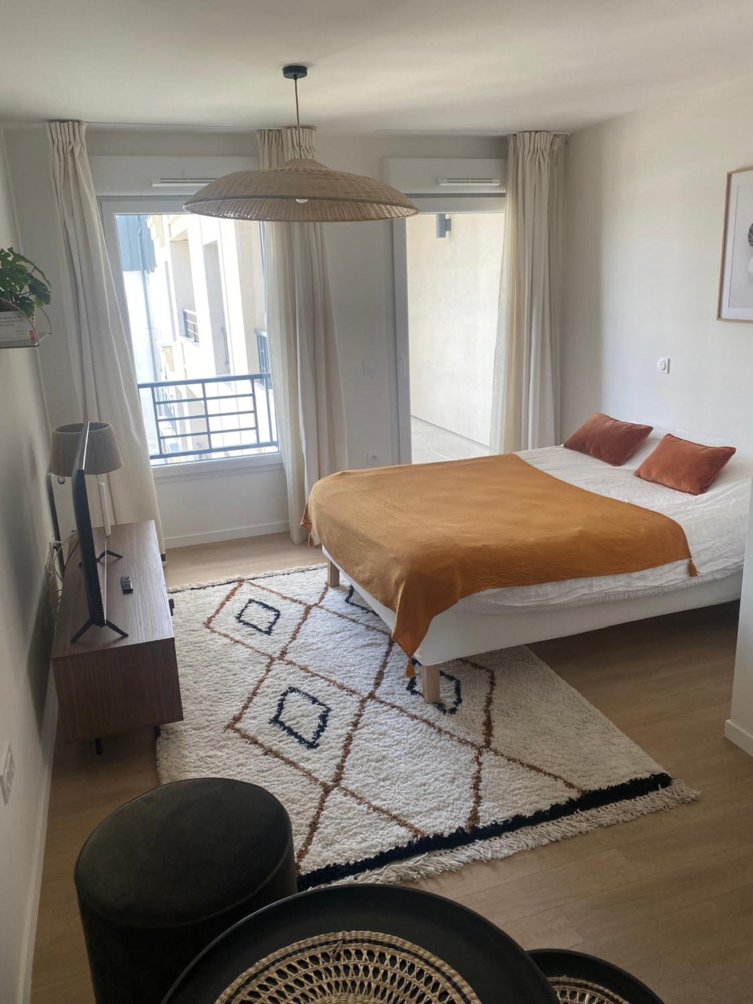 Studio Apartment