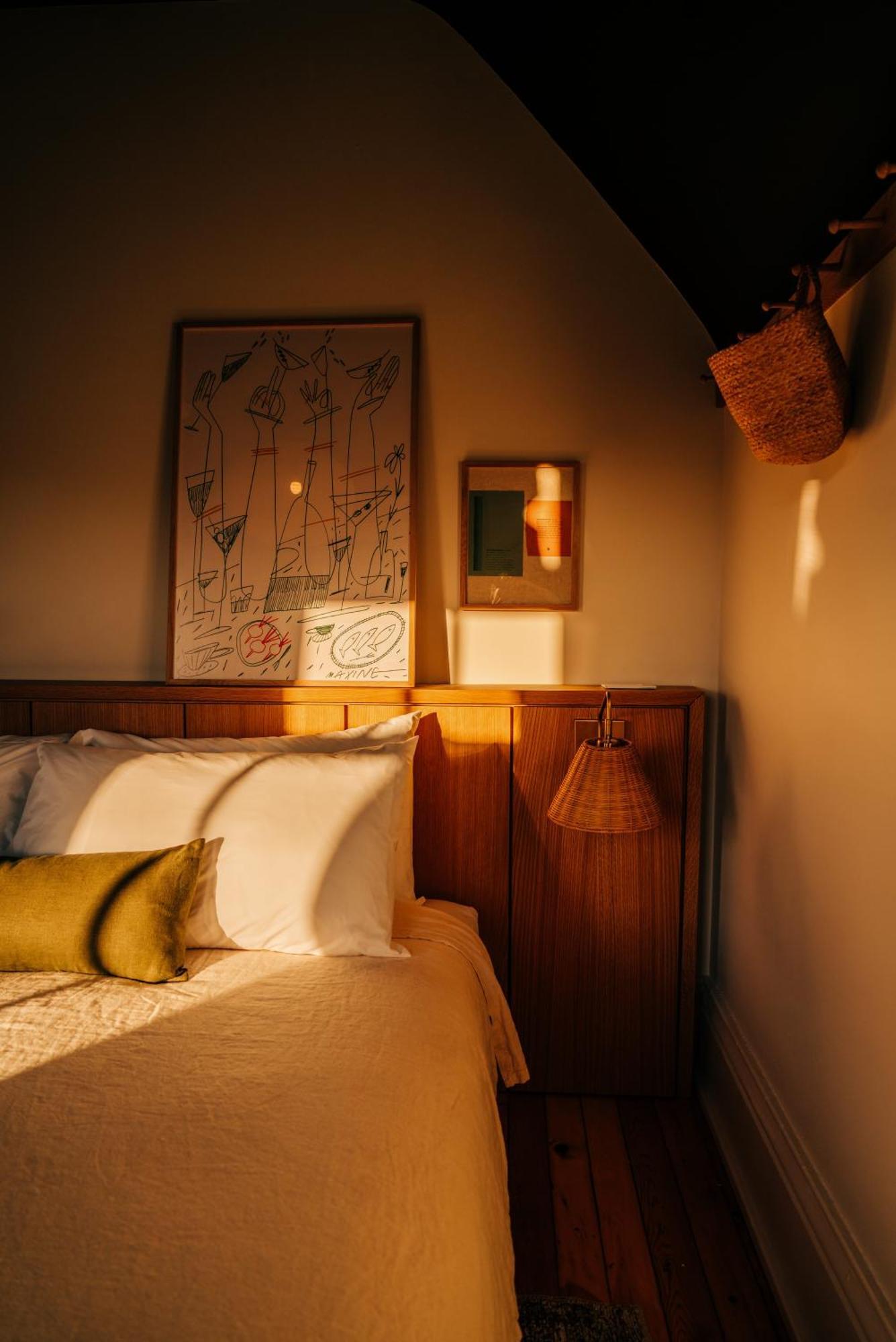 Standard King Room
