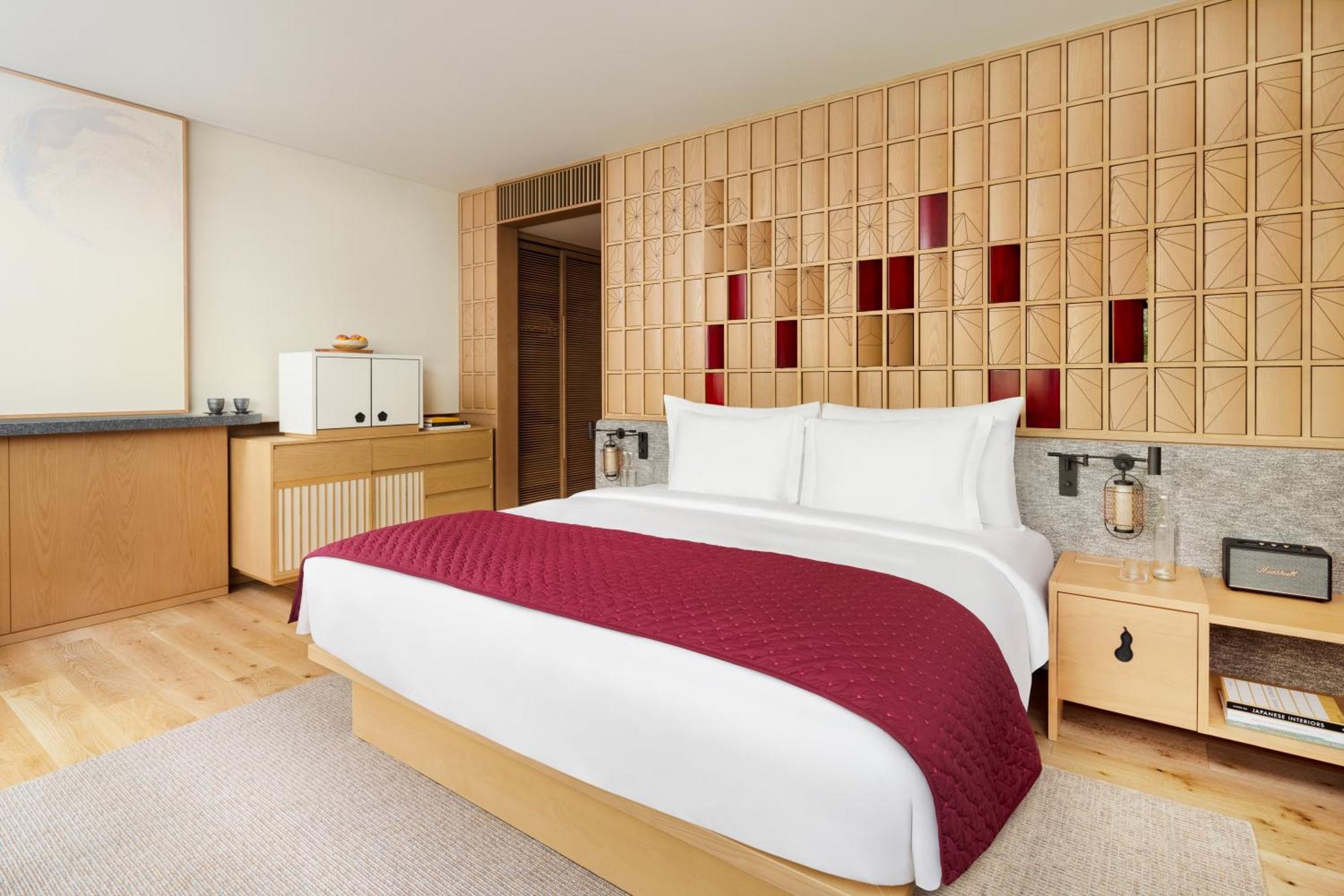 Superior King Room