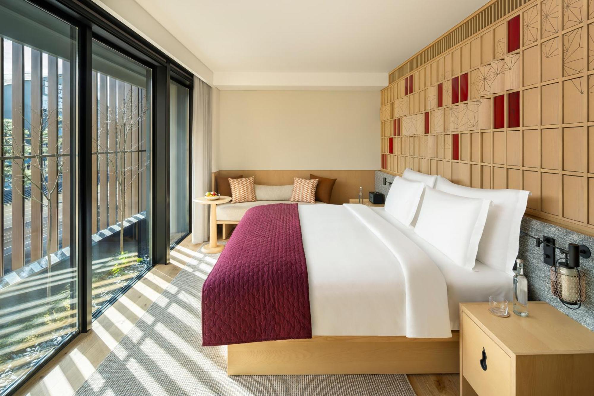 Superior King Room