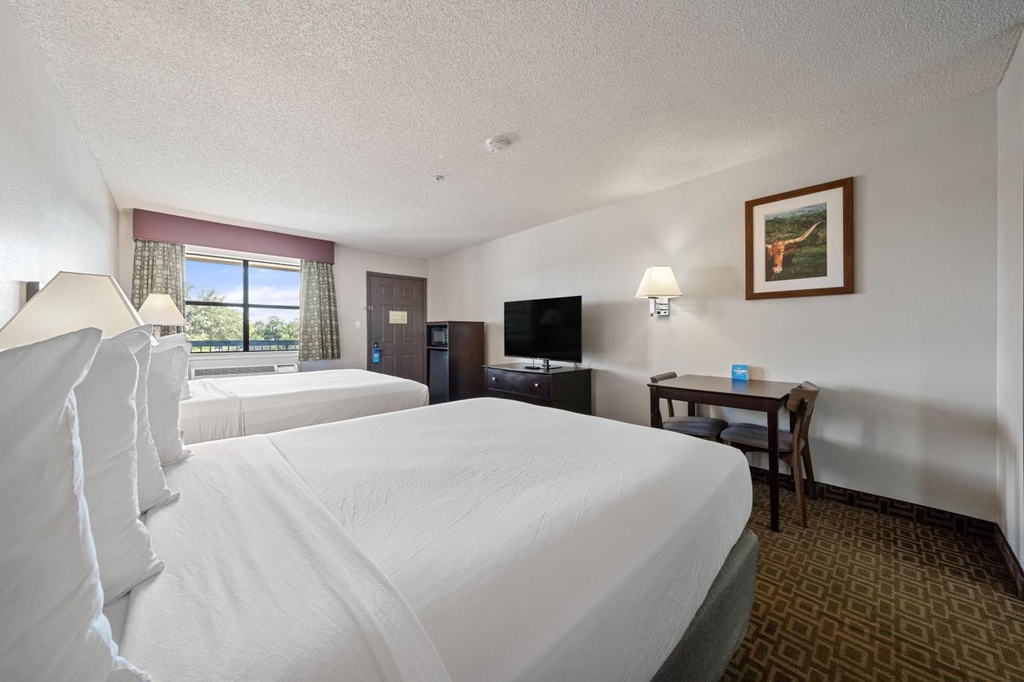 Queen Room Two Queen Beds Bath Tub Mobility Accessible or Non-Smoking