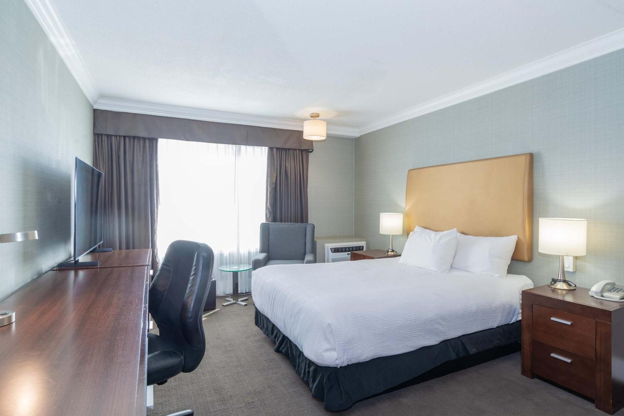 Standard Room 1 Queen Bed Kitchenette