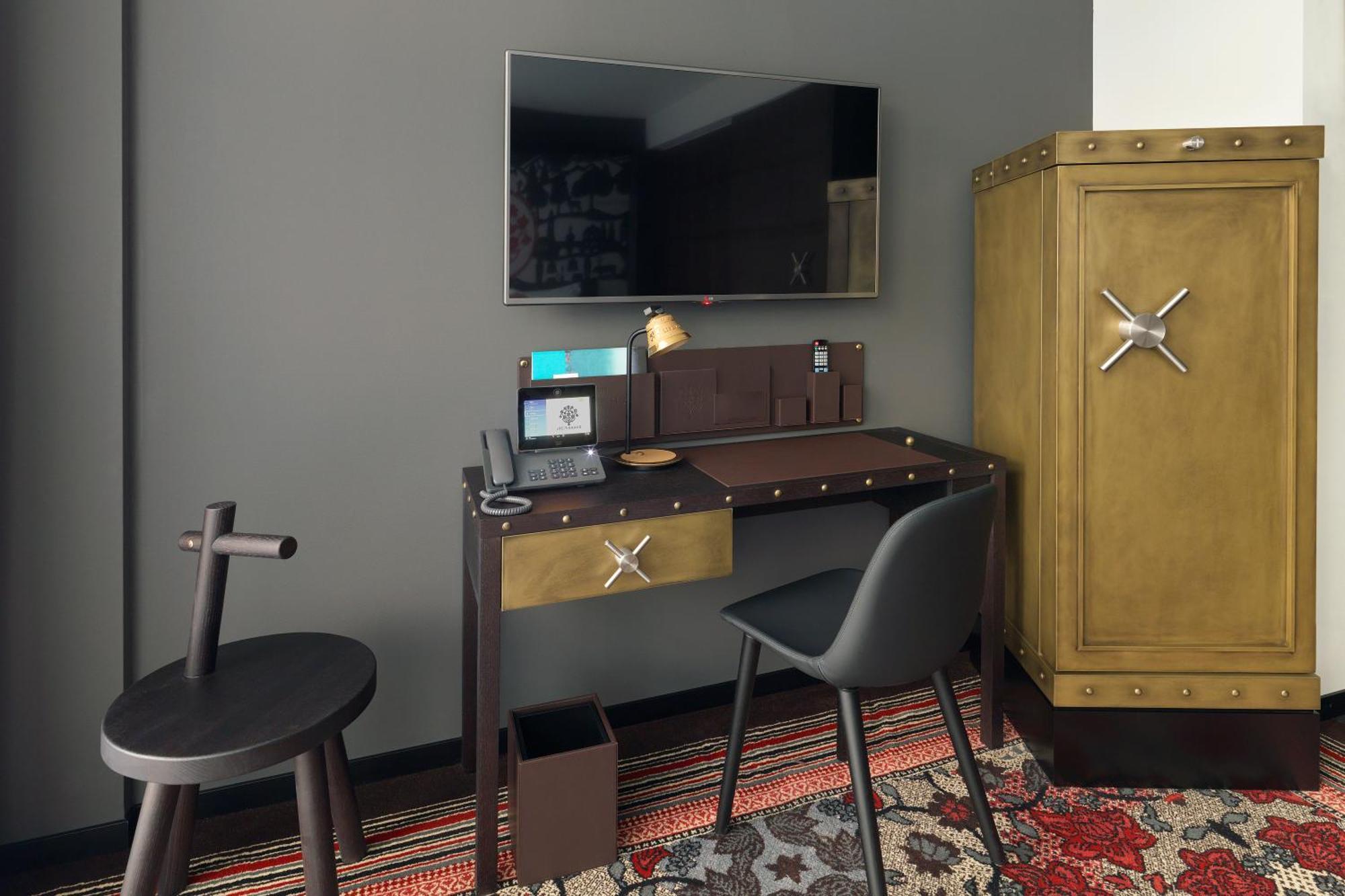 Deluxe King Room,1639581091:JPEG